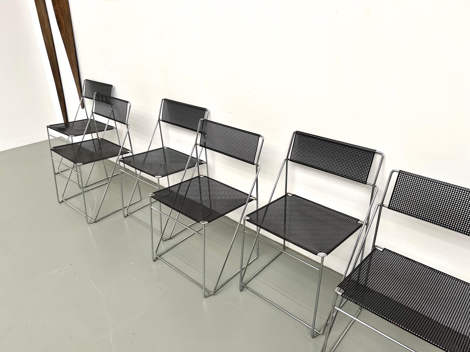 6Stück von 6 Nuova X-Line Stühlen, 1977 von Niels Jørgen Haugesen entworfen (Ende des 20. Jahrhunderts) im Angebot