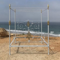 Cast Iron Antique Four-Poster Bed M4P32