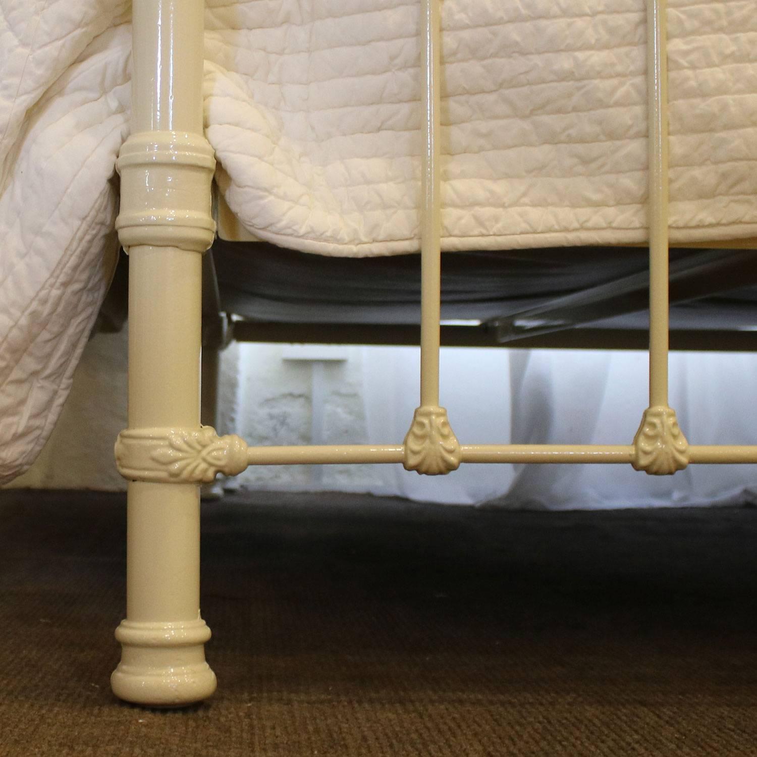 Cream Brass and Iron Bed, MSK45 1