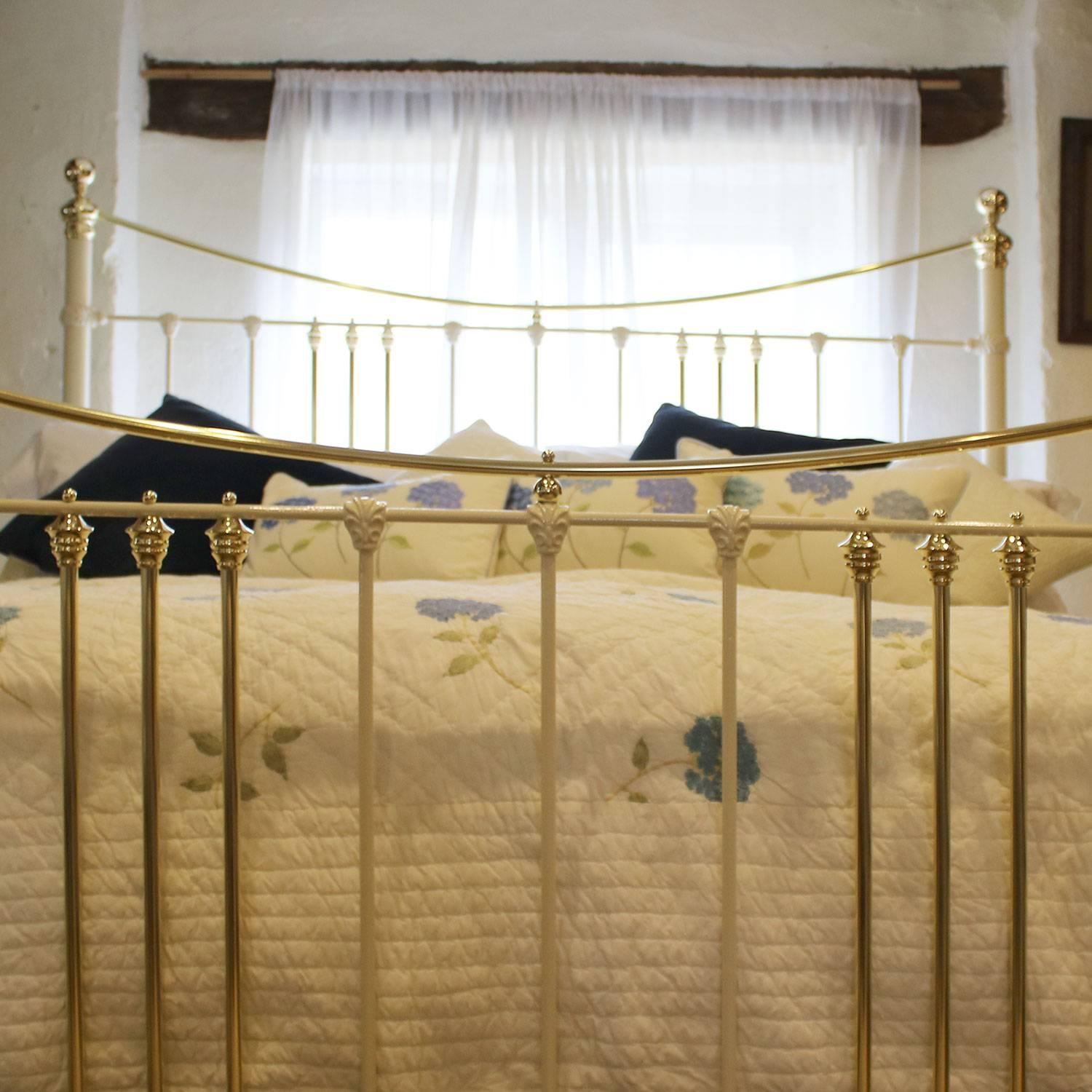 Cream Brass and Iron Bed, MSK45 3