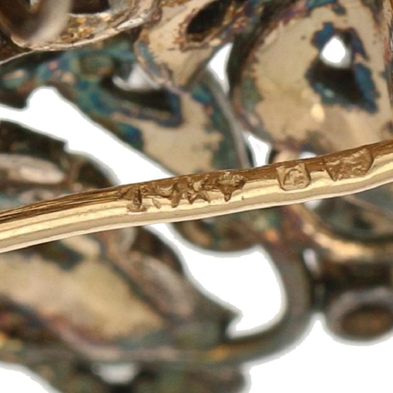 Broche/pendentif victorienne ancienne en or 18 carats et argent avec perles de culture et diamants Excellent état - En vente à Greensboro, NC