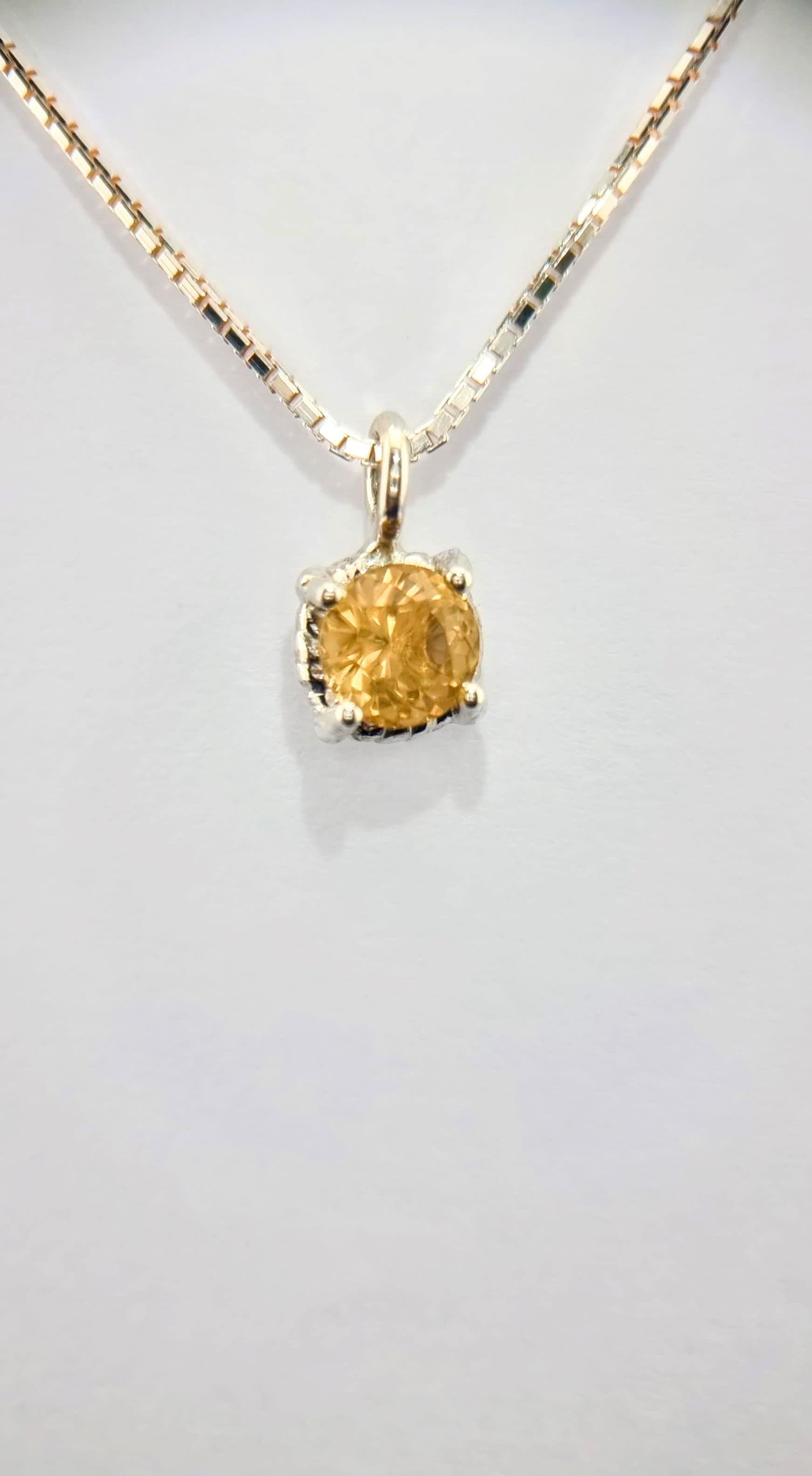 Pendentif Dainty de 6 mm en argent sterling avec chaîne italienne en vente 6