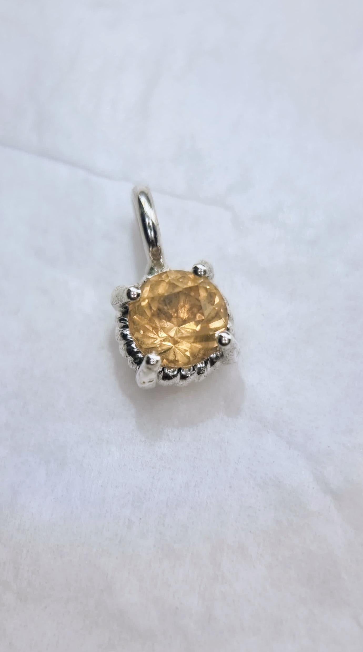 Pendentif Dainty de 6 mm en argent sterling avec chaîne italienne Neuf - En vente à Lanham, MD