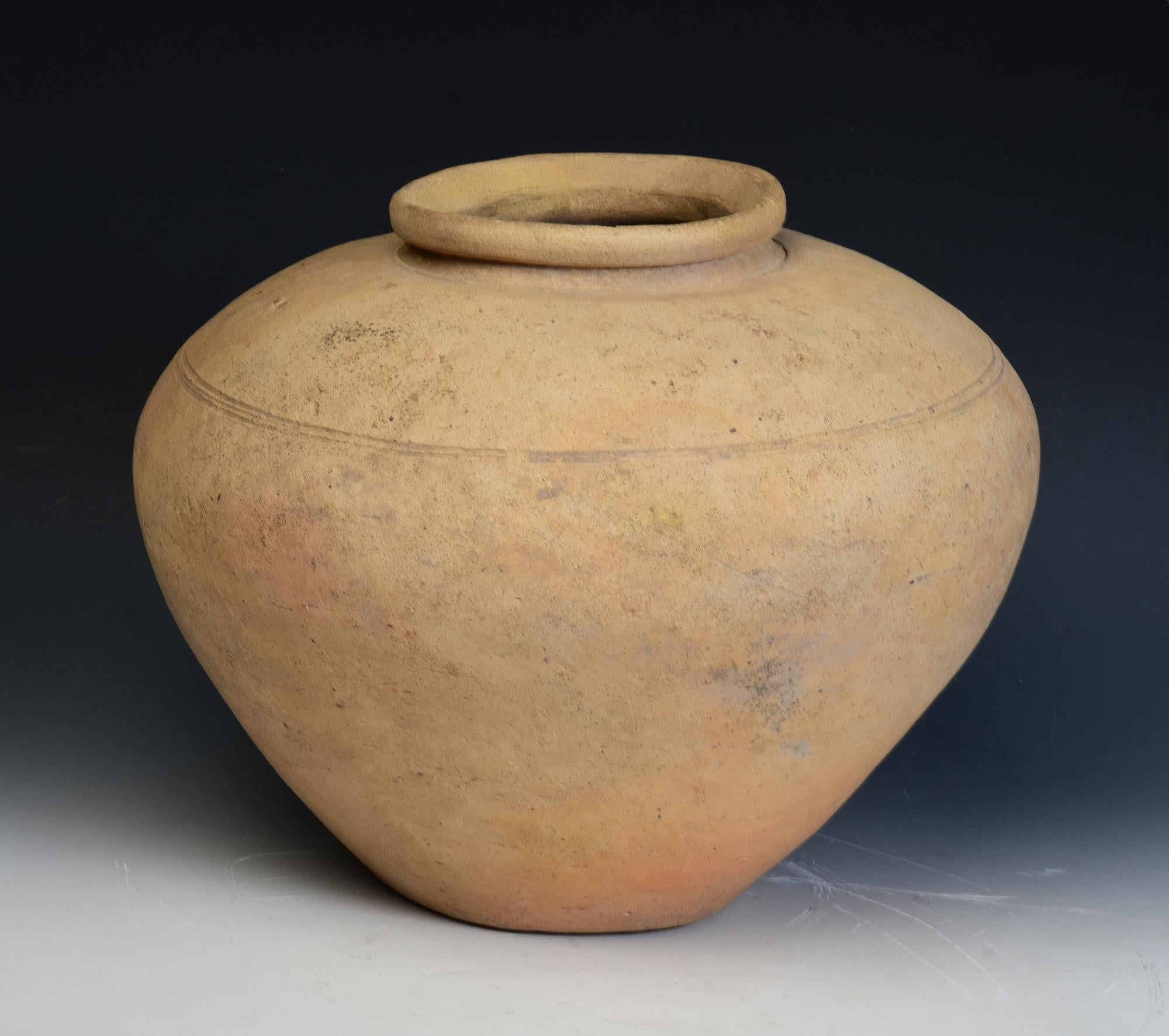 6th - 7th Century, Pre-Angkor, Antique Khmer Pottery Jar For Sale 5