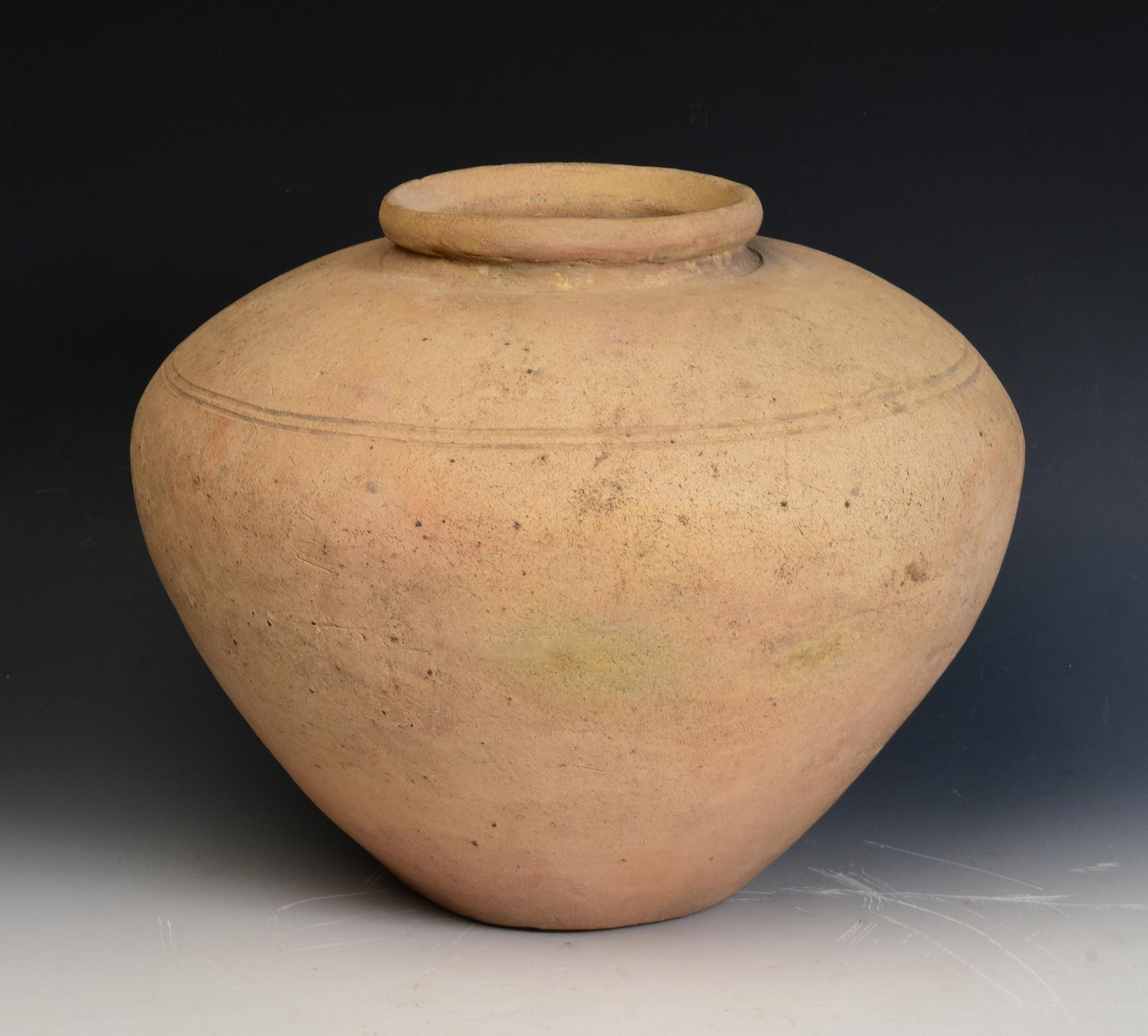 6th - 7th Century, Pre-Angkor, Antique Khmer Pottery Jar For Sale 7
