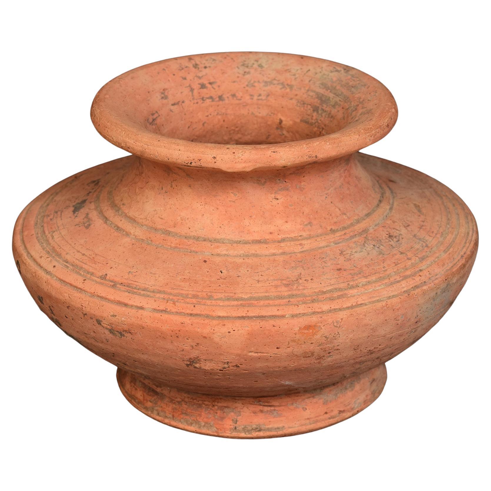 6th - 7th Century, Pre-Angkor, Antique Khmer Pottery Jar For Sale