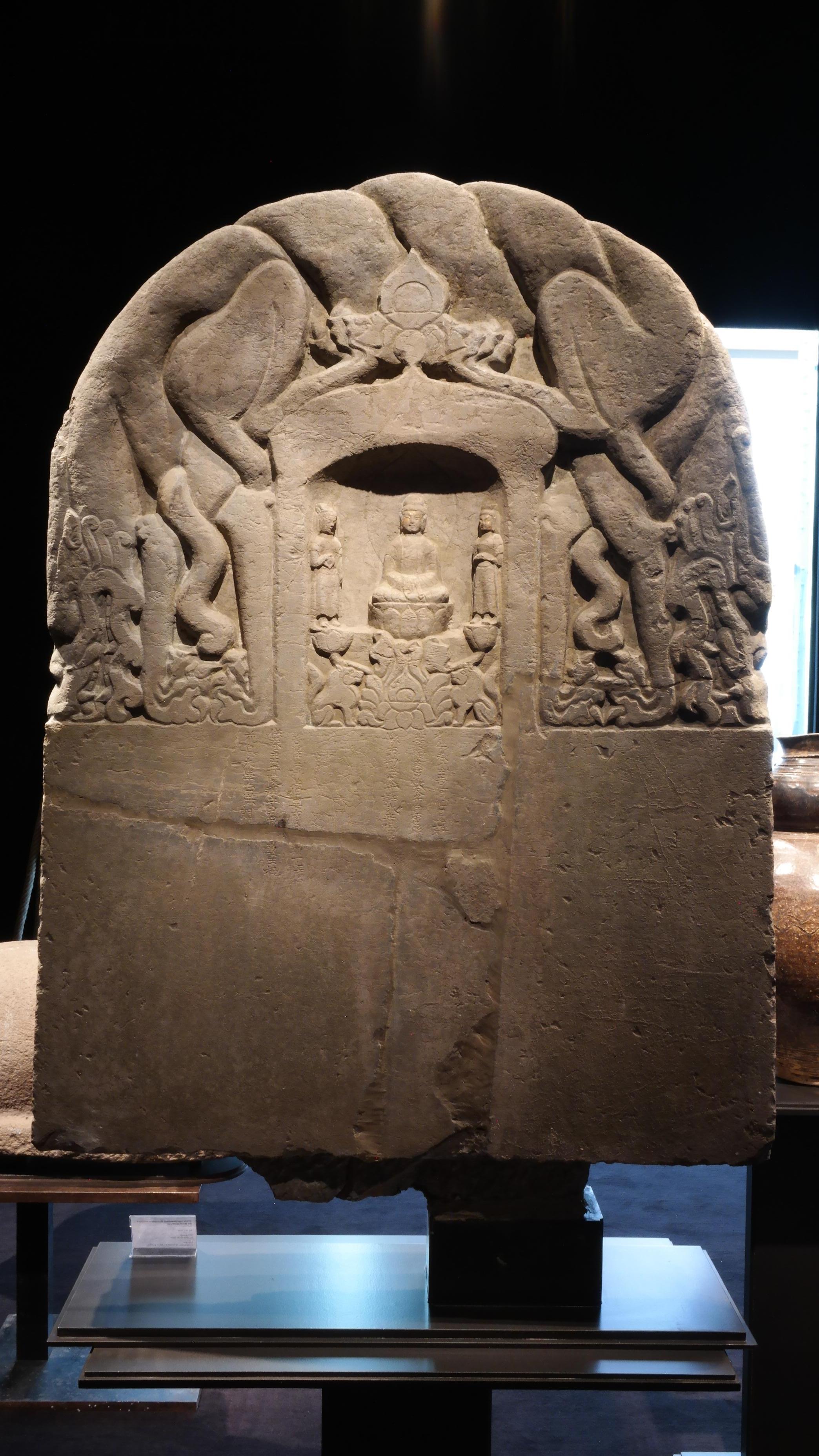 6th Century, Rare and Important Northern Qi Limestone Stele, Art of China For Sale 5