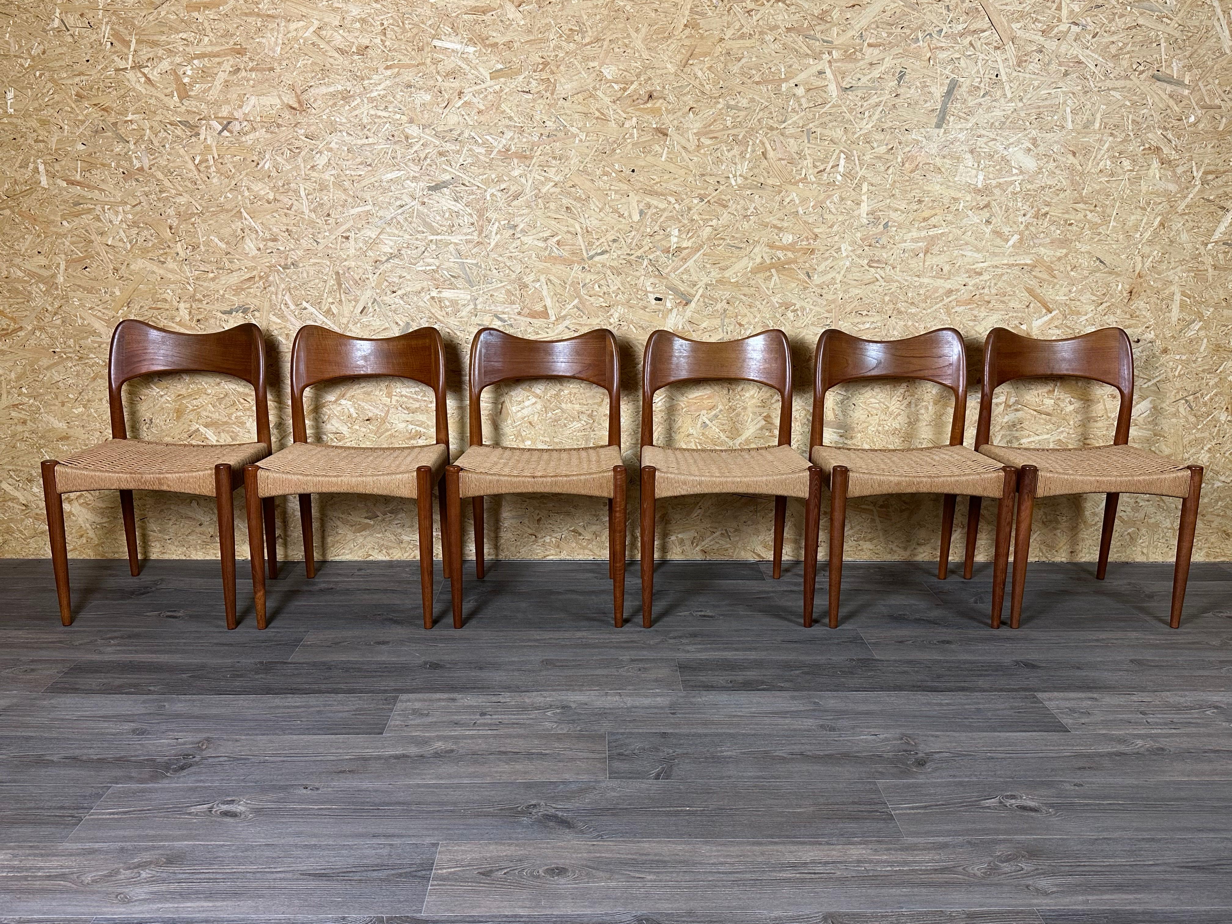 6x Sedie da pranzo in teak anni '60/70 di Niels O. Möller per J.L. Møllers anni '60

Articolo: 6x Sedie

Produttore: J.L. Møllers

Condit: Buono - Vintage

Età: circa 1960-1970

Dimensioni:

Larghezza = 48,5 cm
Profondità = 48,5 cm
Altezza = 79