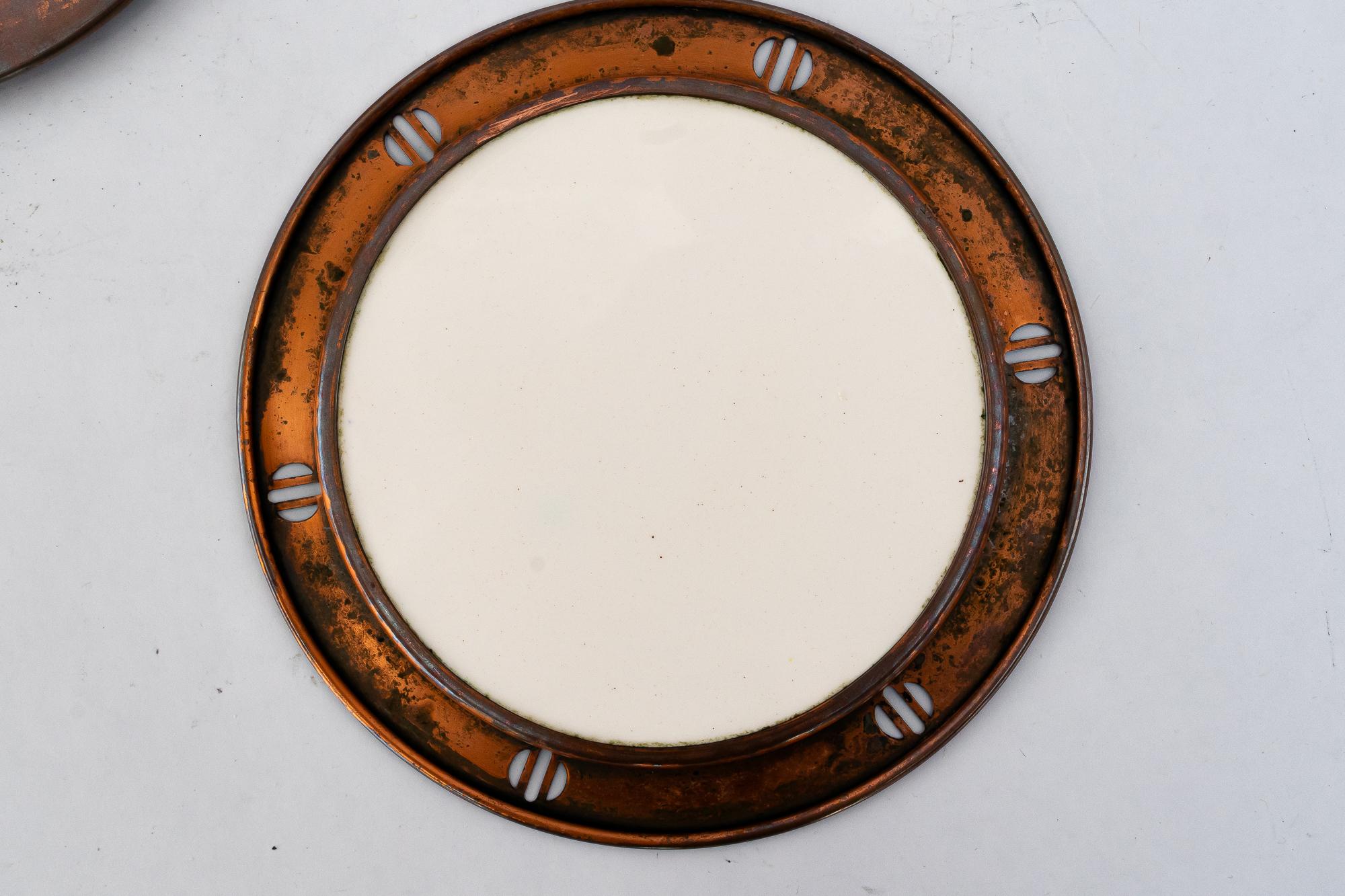 6x art deco kupfer kermaik untersetzer Wien um 1920s ( einer geknackt ) 1920s im Angebot 1