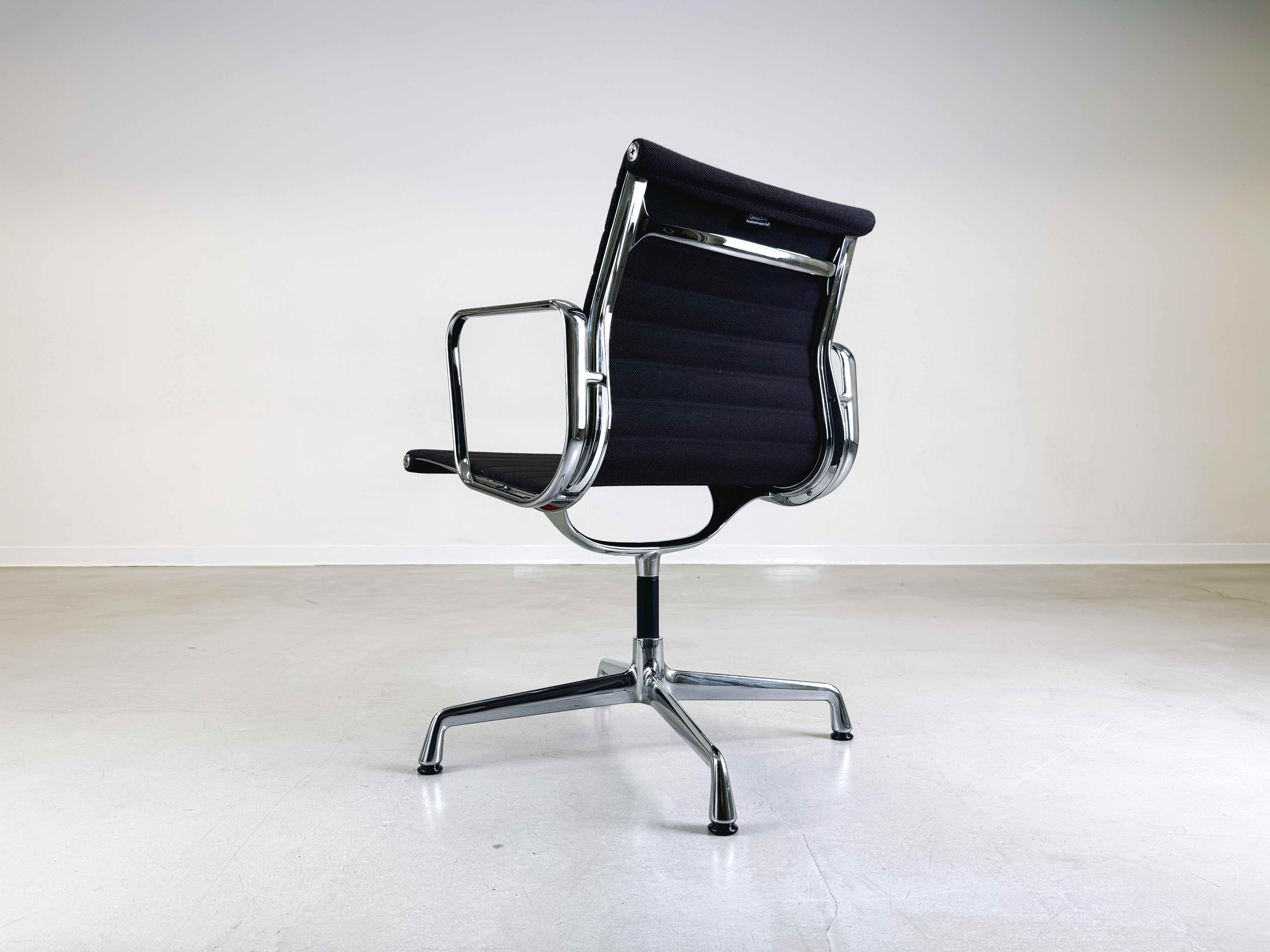 6x Vitra EA 108 office chair Charles & Ray Eames Hopsak Chocolat 1