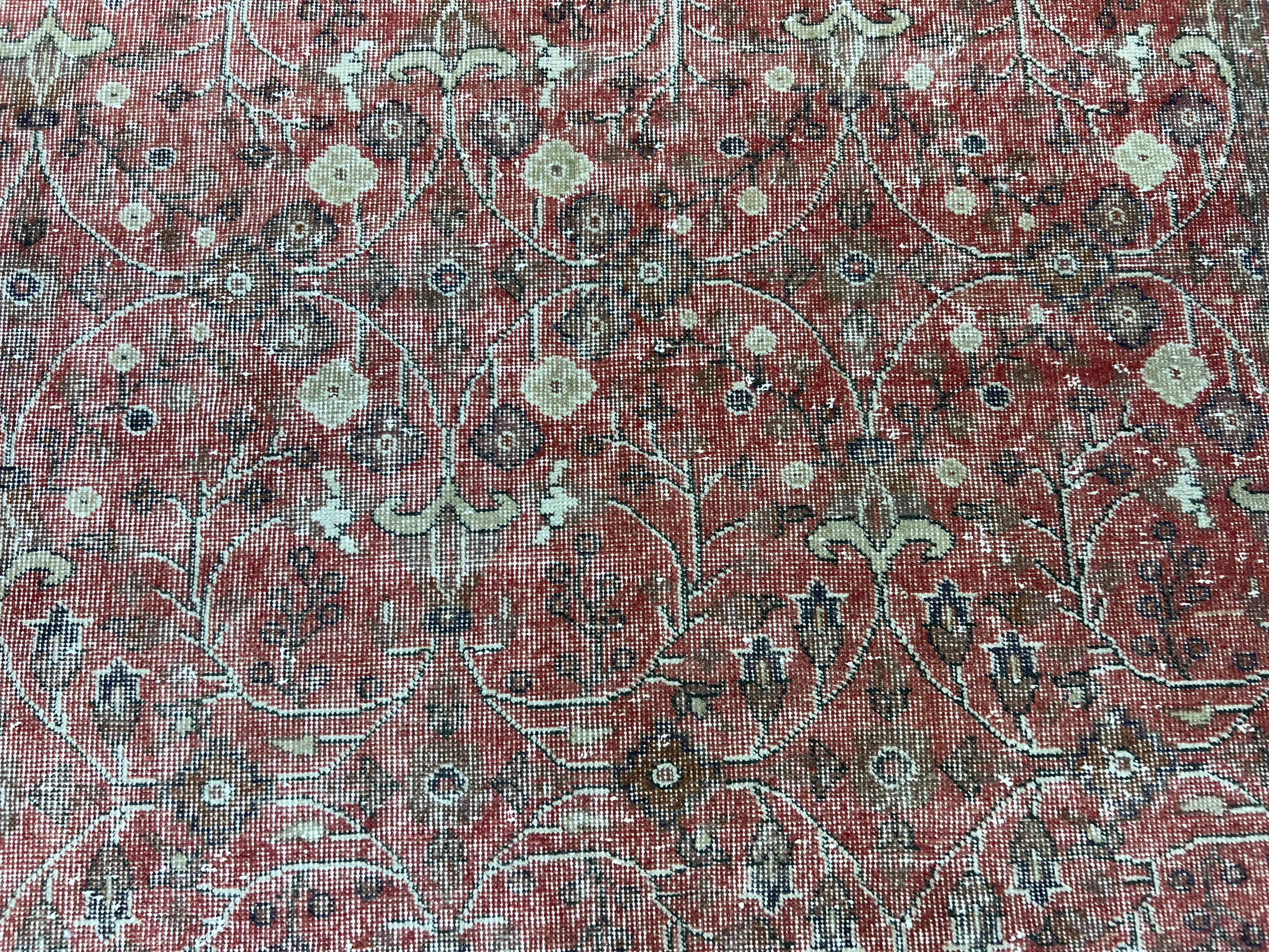 6x10 Ft Floral Pattern Floor Covering, Vintage Handmade Turkish Wool Area Rug For Sale 5