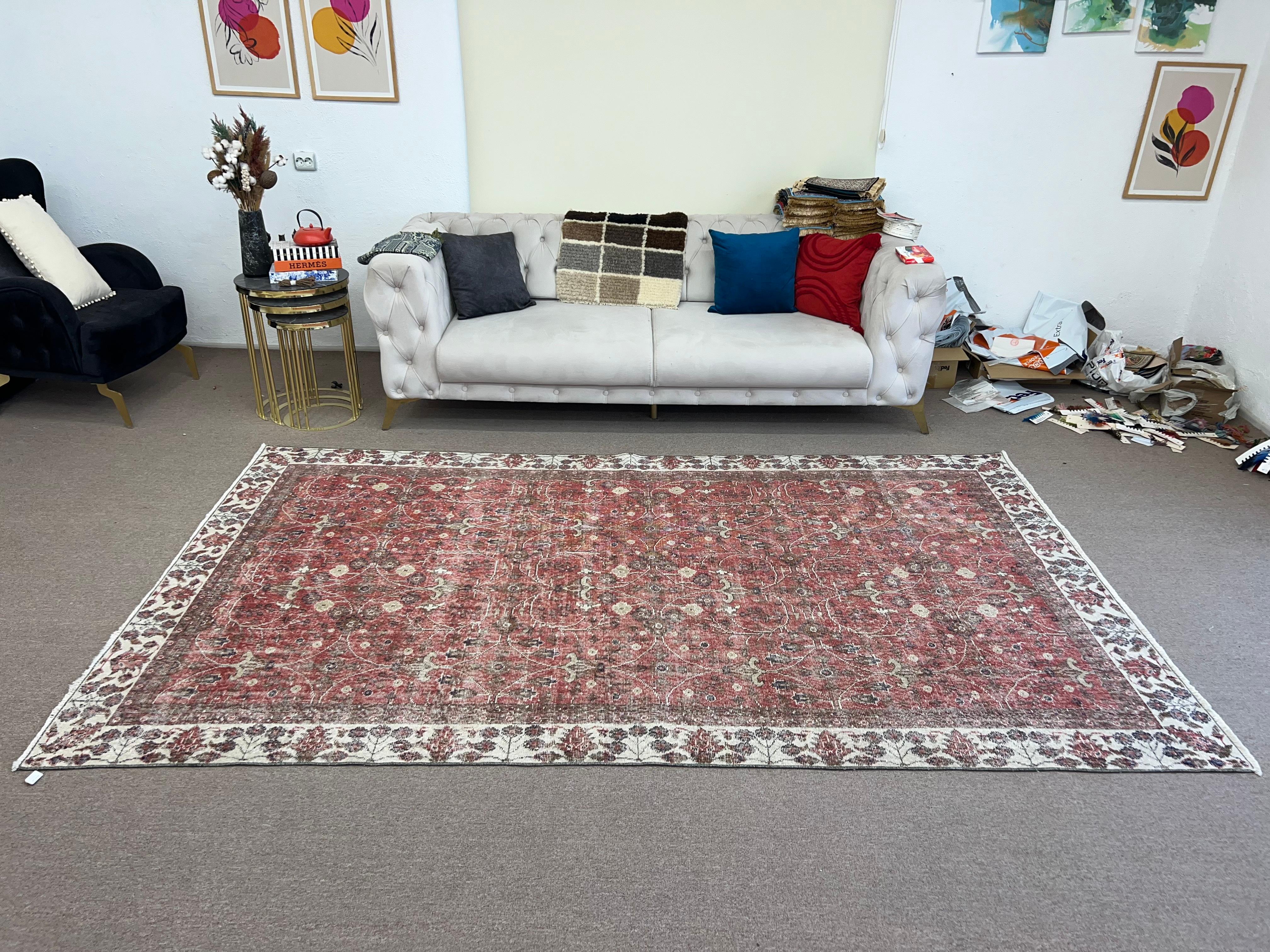 20th Century 6x10 Ft Floral Pattern Floor Covering, Vintage Handmade Turkish Wool Area Rug For Sale