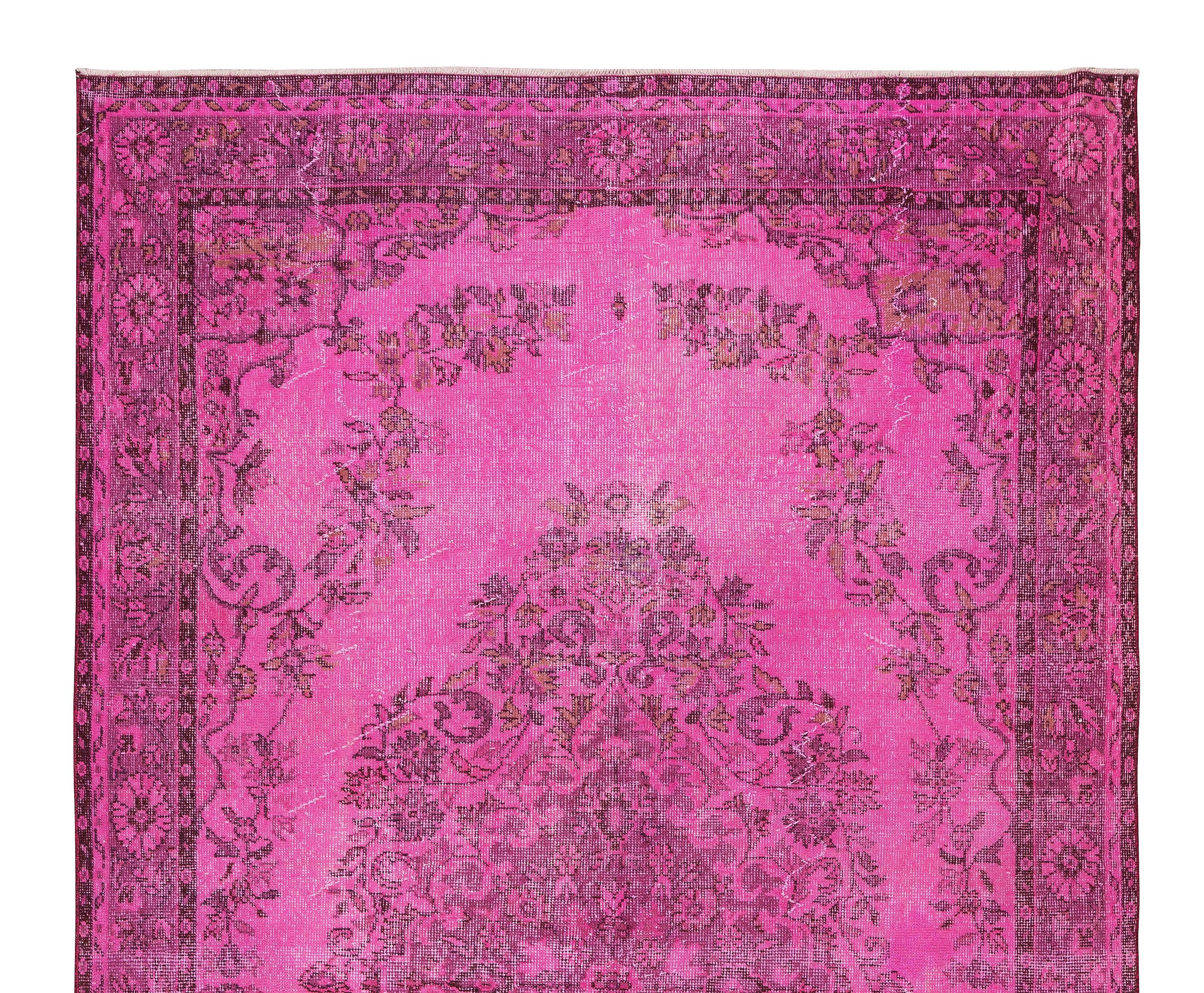 Modern Handmade Turkish Vintage Area Rug in Pink for Living Room Decor In Good Condition For Sale In Philadelphia, PA