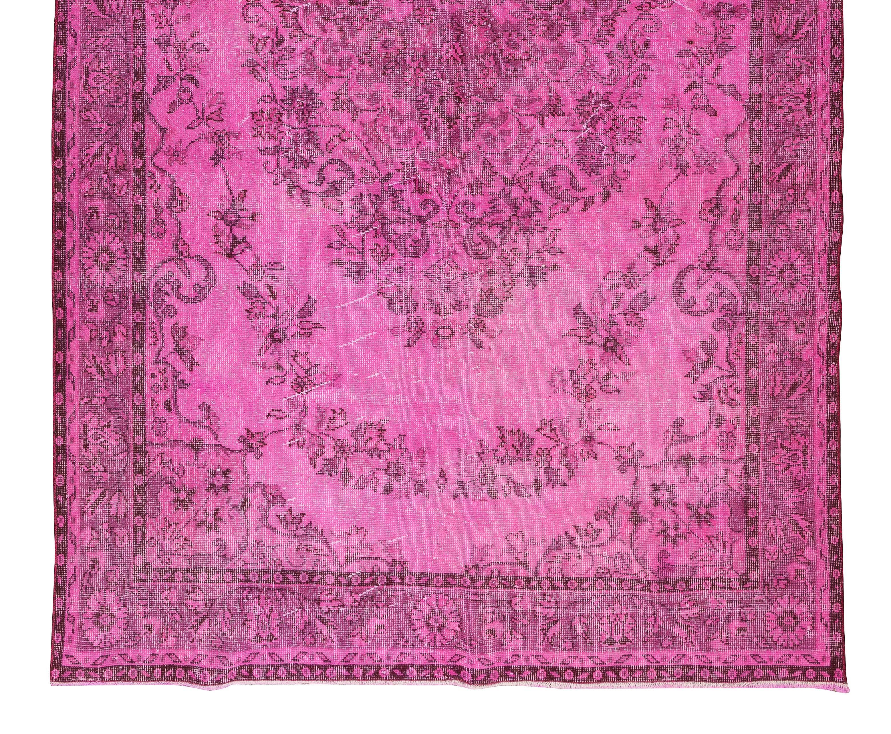 20th Century Modern Handmade Turkish Vintage Area Rug in Pink for Living Room Decor For Sale