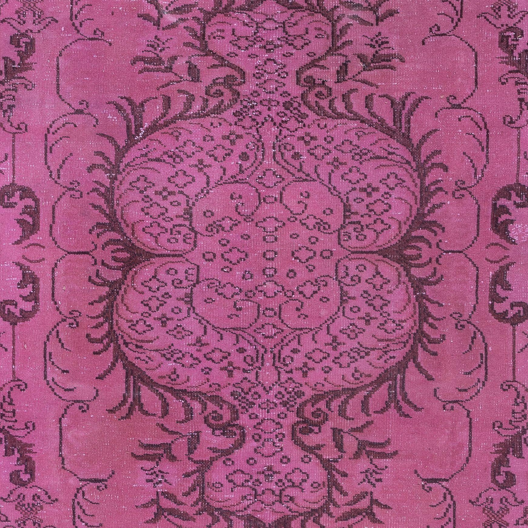 Turkish 6x10 Ft Modern Medallion Design Rug in Pink, Handwoven and Handknotted in Turkey For Sale