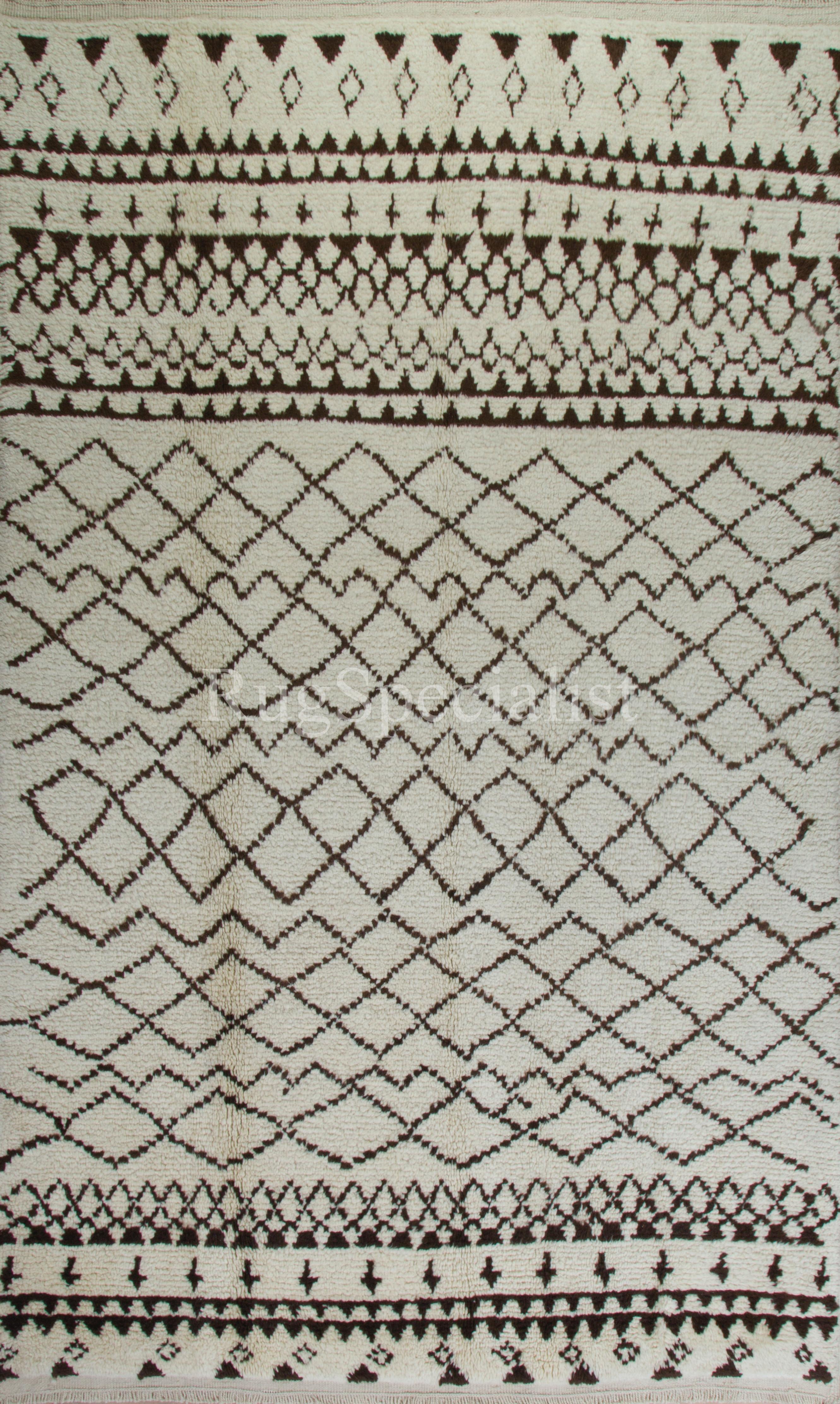 6x10 ft Moroccan Rug. Beni Ourain Style Tulu Carpet. Custom Options Available For Sale