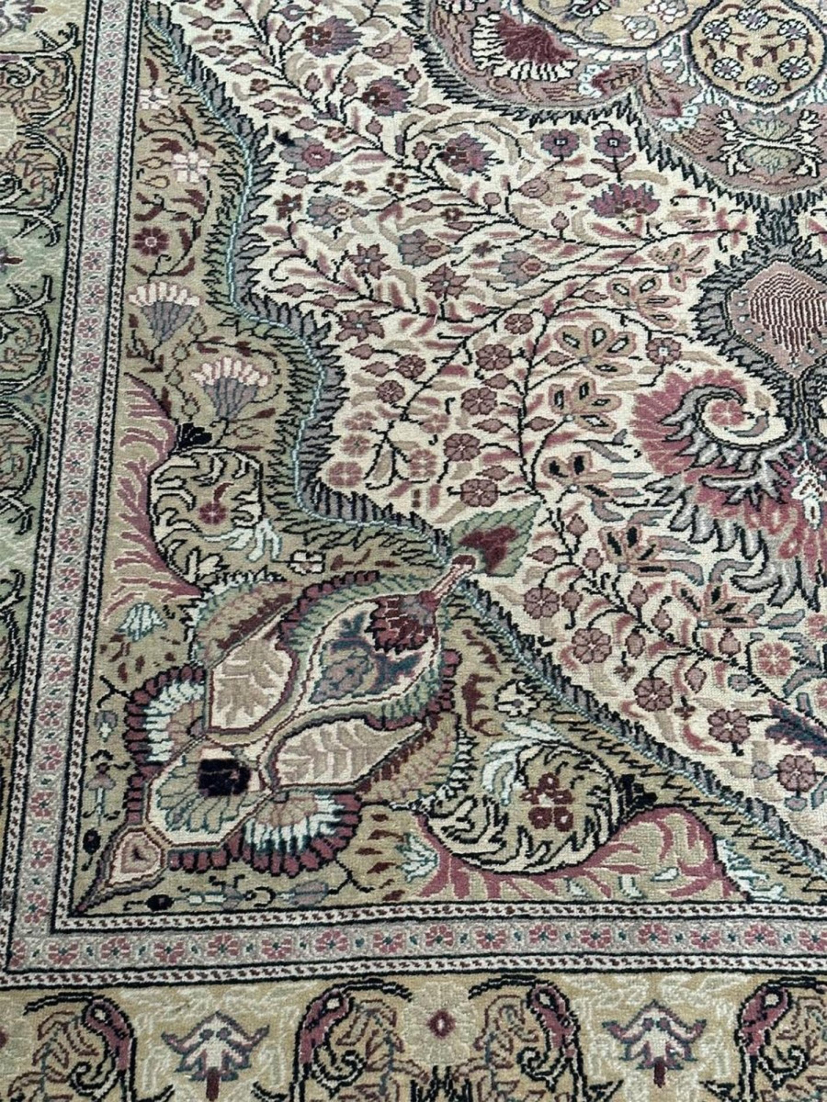 6x10 Handgeknüpfter elfenbeinfarbener und grüner alttürkischer Kayseri-Teppich im Angebot 1