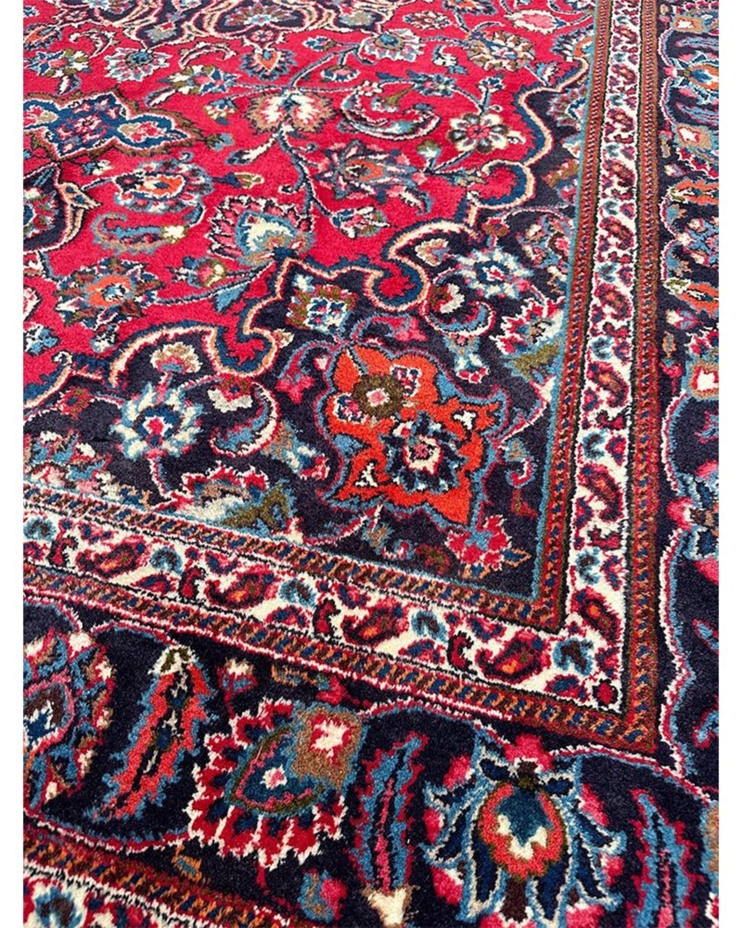 6x10 Hand Knotted Old Mashad Area Rug en vente 4