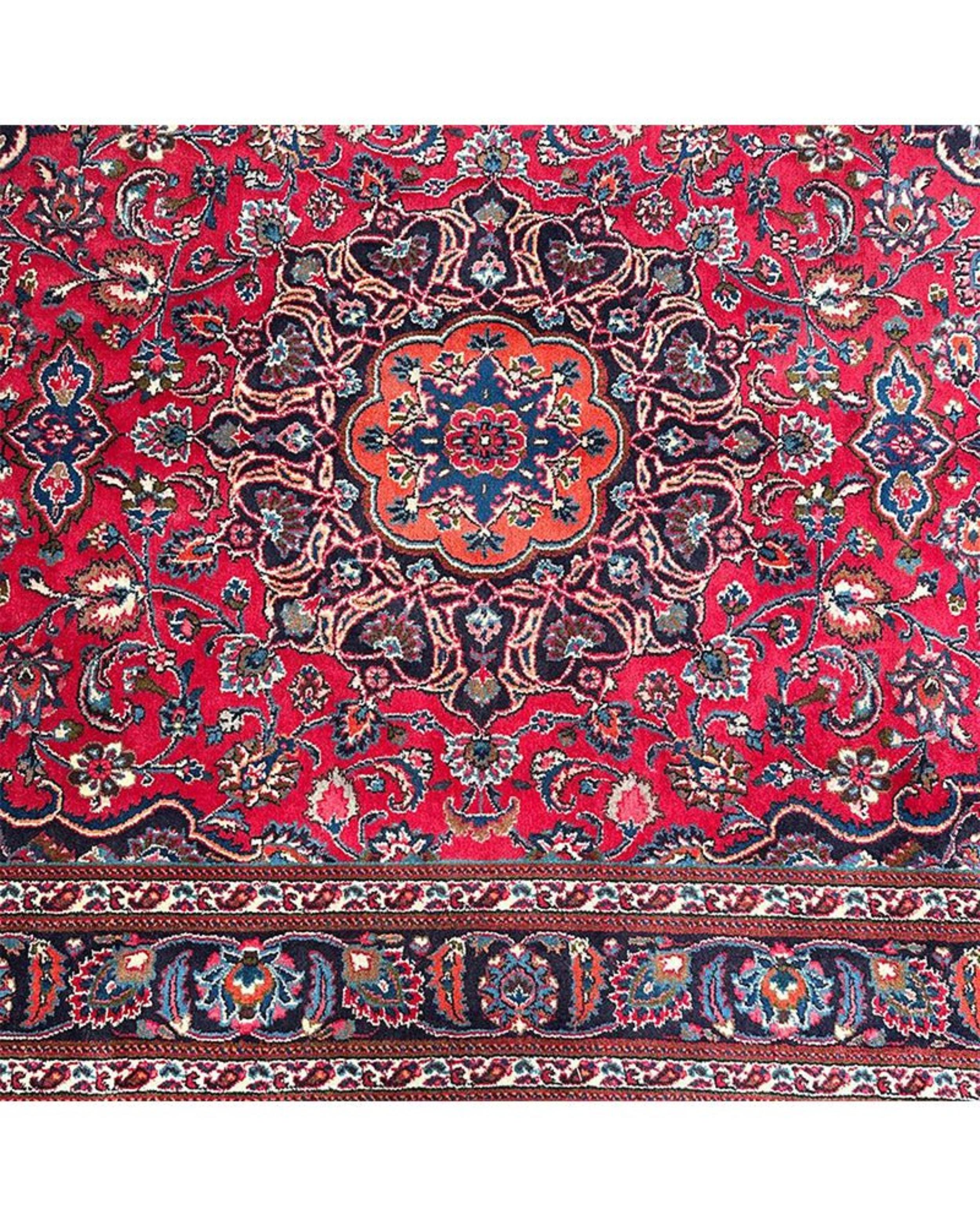 Laine 6x10 Hand Knotted Old Mashad Area Rug en vente
