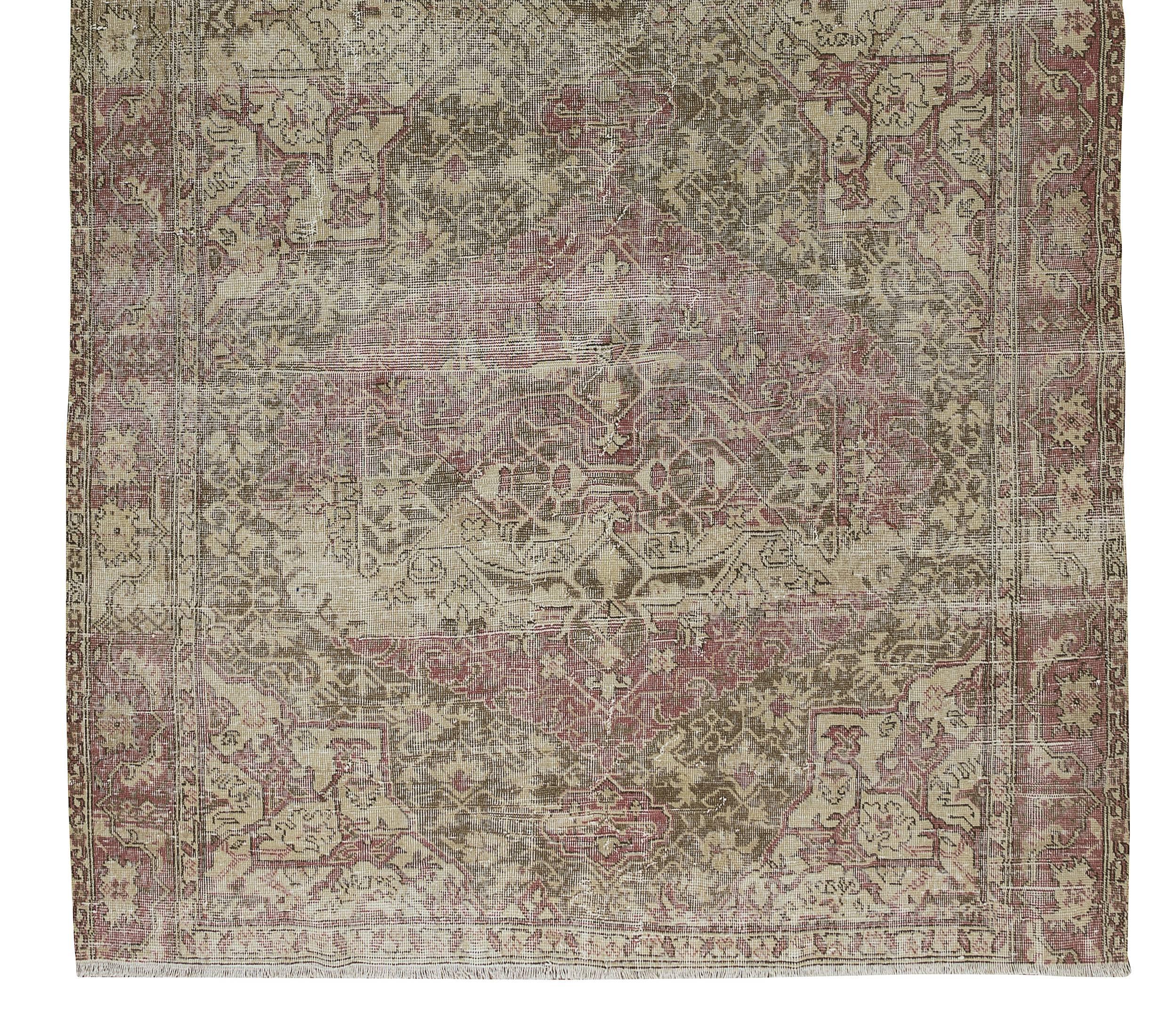6x10.3 Ft Einzigartige Vintage handgefertigte türkische Teppich, Distressed Wolle & Baumwolle Teppich (Handgeknüpft) im Angebot