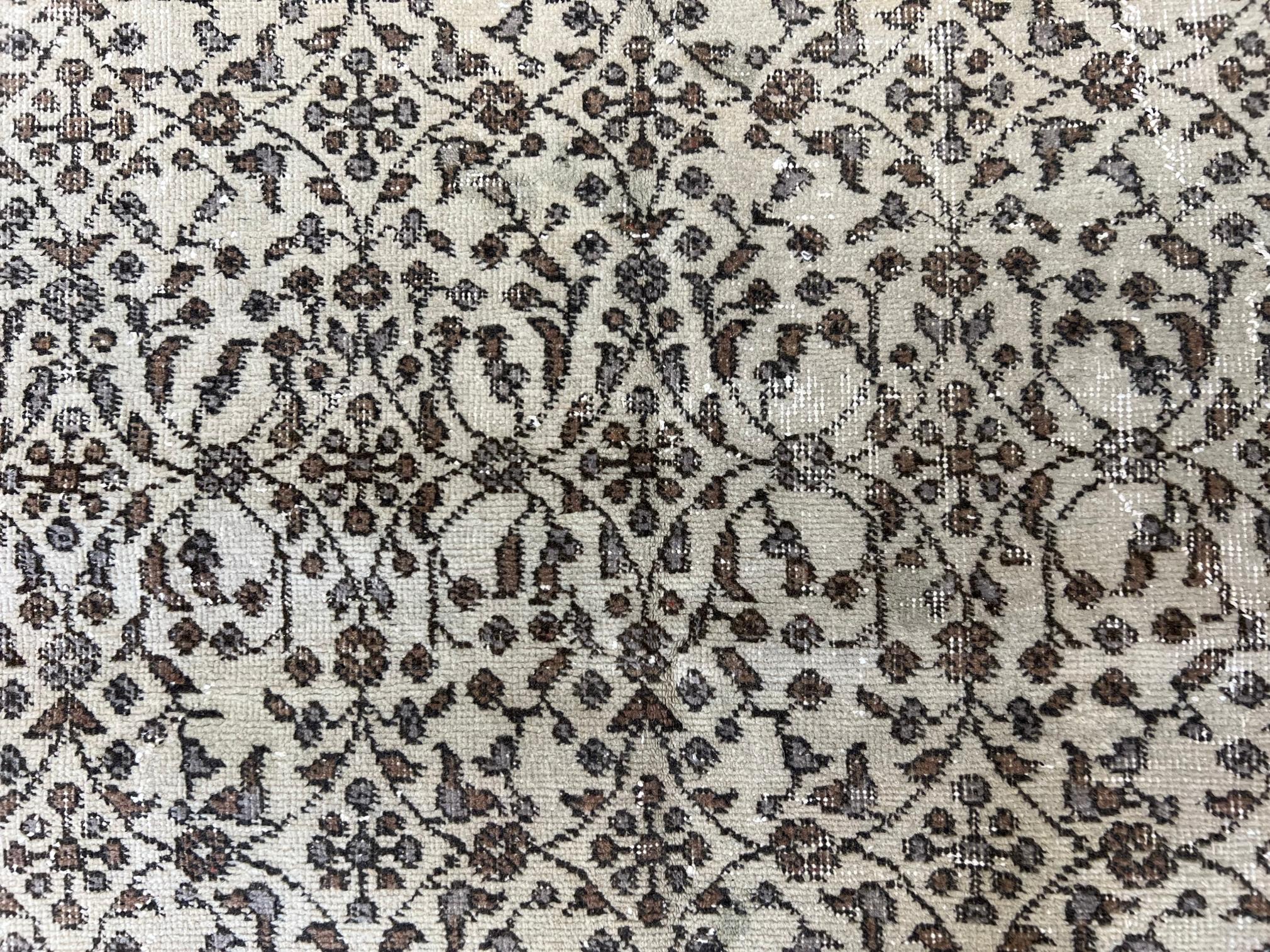 Alfombra Turca Oushak Vintage, hecha a mano, de 6x10.5 Pies, Alfombra Beige con Diseño Floral Tejido a mano en venta