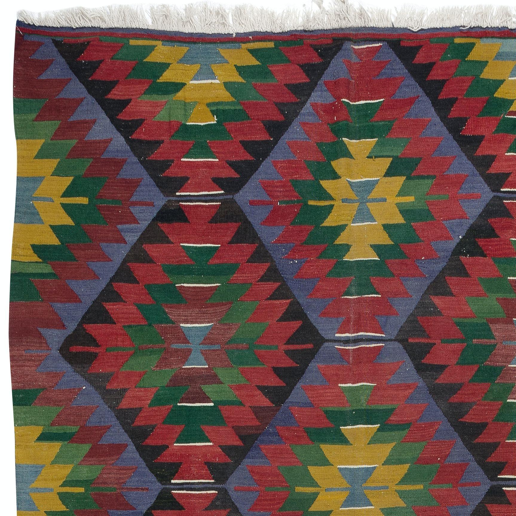 Hand-Woven 6x10.5 Ft Vintage Handwoven Turkish Kilim 'Flat Weave' with Geometric Patterns For Sale