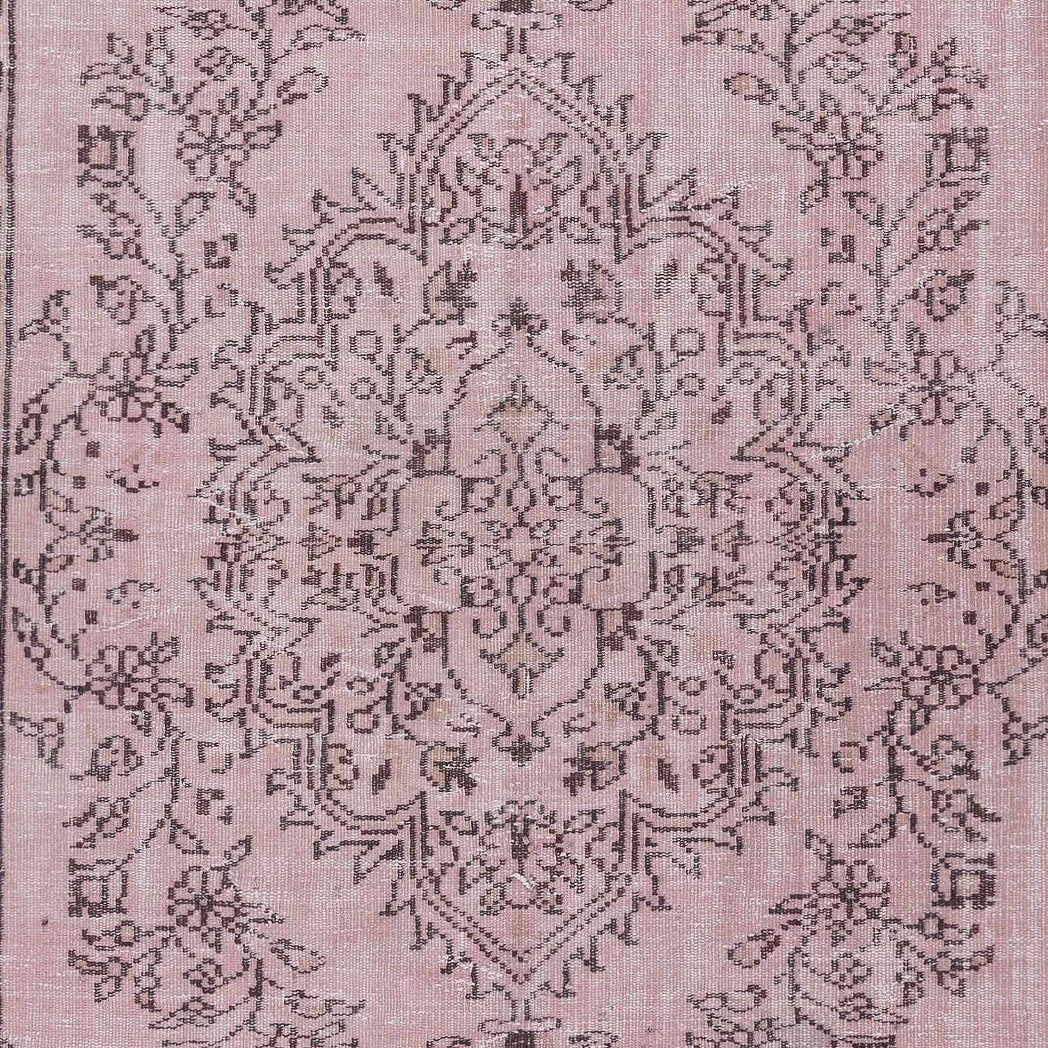 Alfombra Turca Contemporánea Anudada a Mano de Color Rosa 6x10.6 Pies Anudado a mano en venta