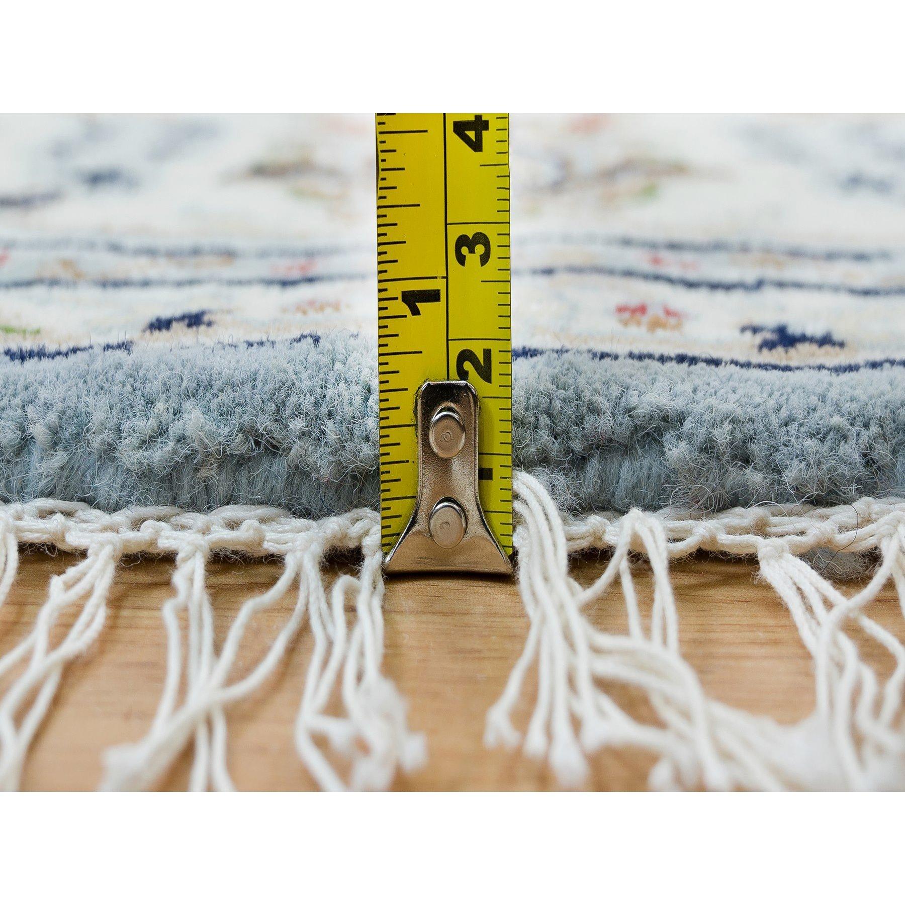 6'x6' Beau Bleu, 250 KPSI, Pure Laine, Noué à la main, Nain Design Rug en vente 1