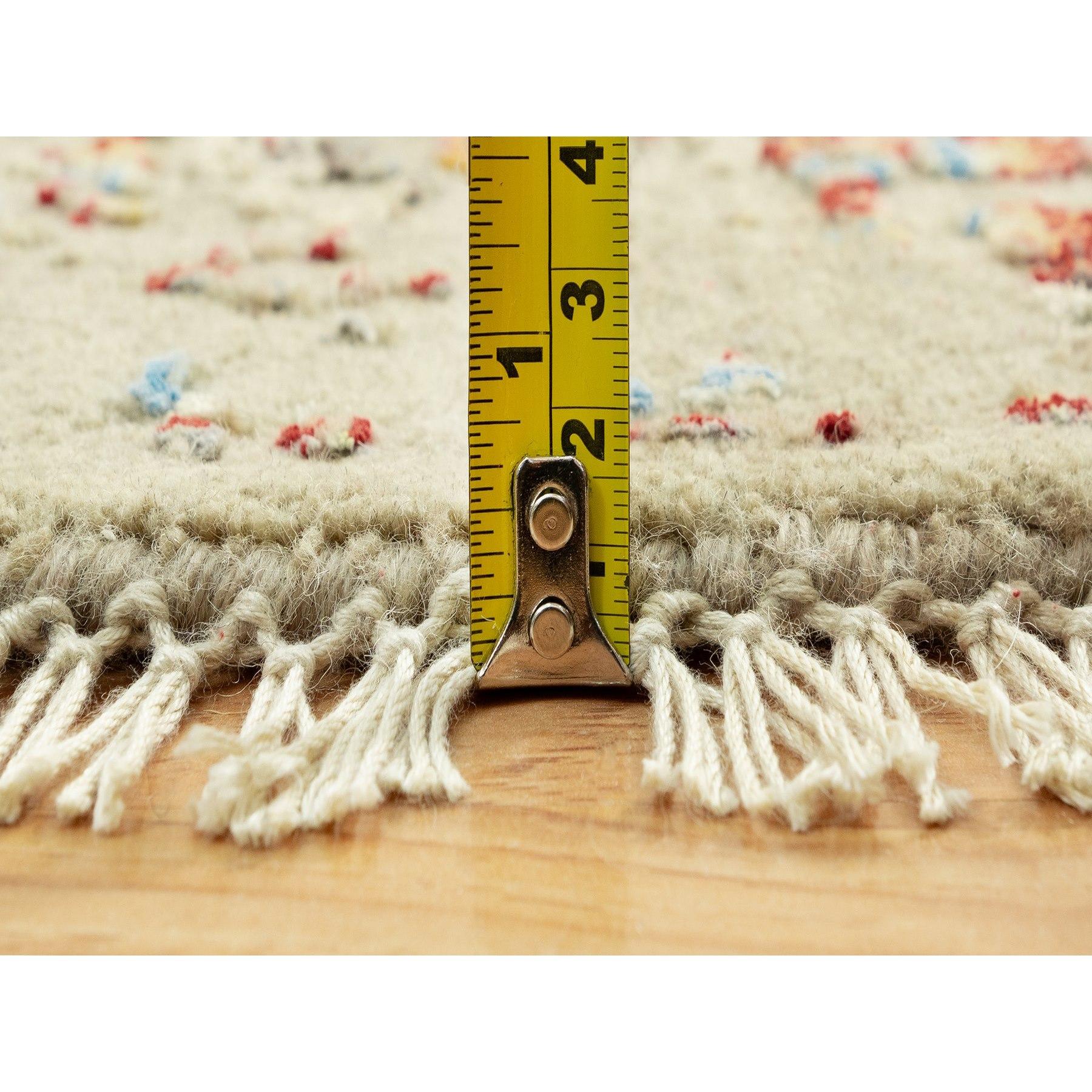 6'x6' Beige The Sunset Rosettes with Soft Colors Hand Knotted Wool and Silk Roun For Sale 1