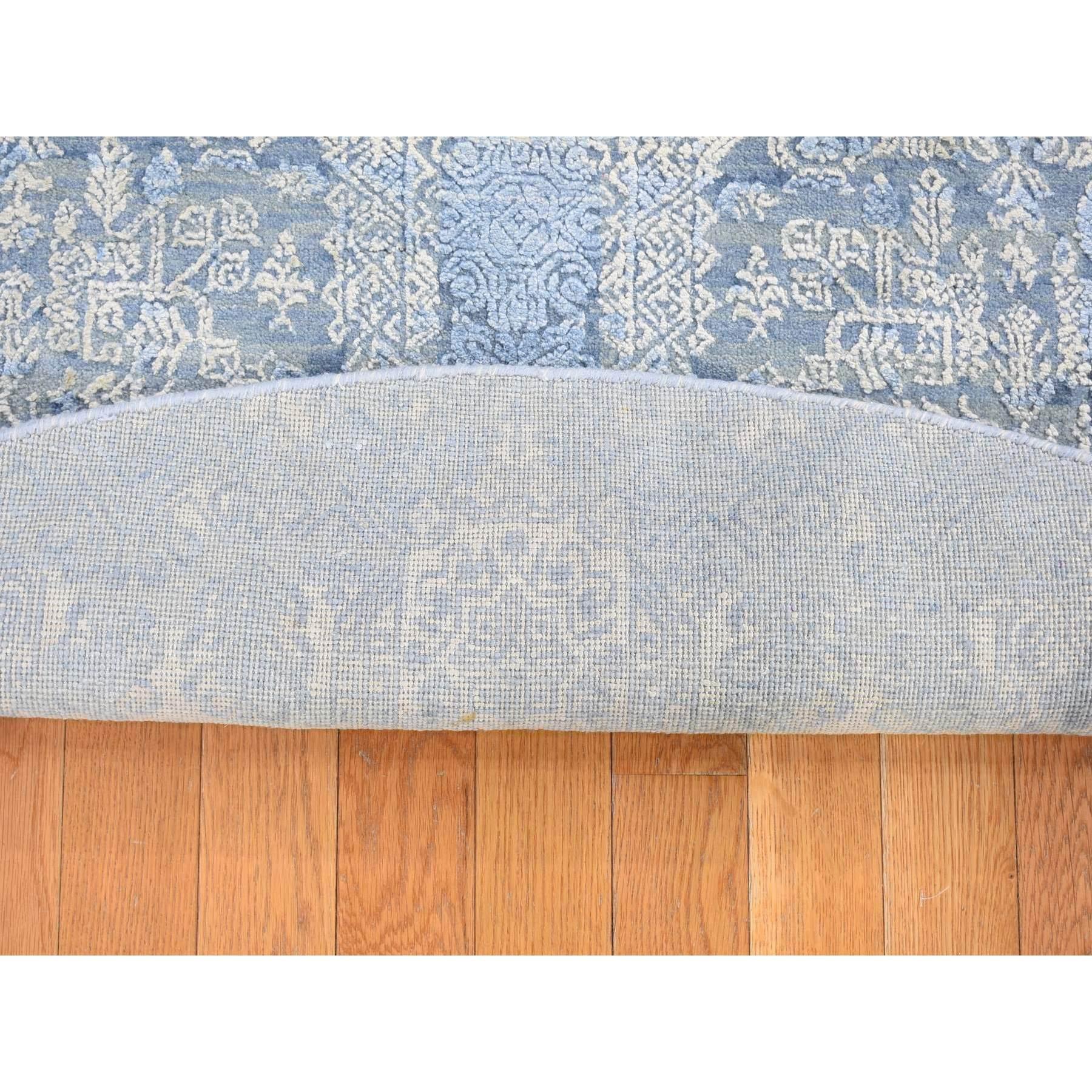Hand-Knotted 6'x6' Blue Hand Knotted Wool and Pure Silk Jewellery Design Oriental Rug For Sale