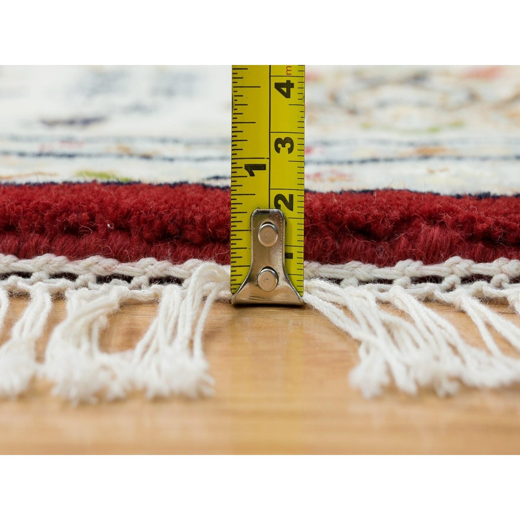 XXI secolo e contemporaneo Tappeto rotondo 6'x6' rosso borgogna Nain Design 250 KPSI in lana annodata a mano in vendita