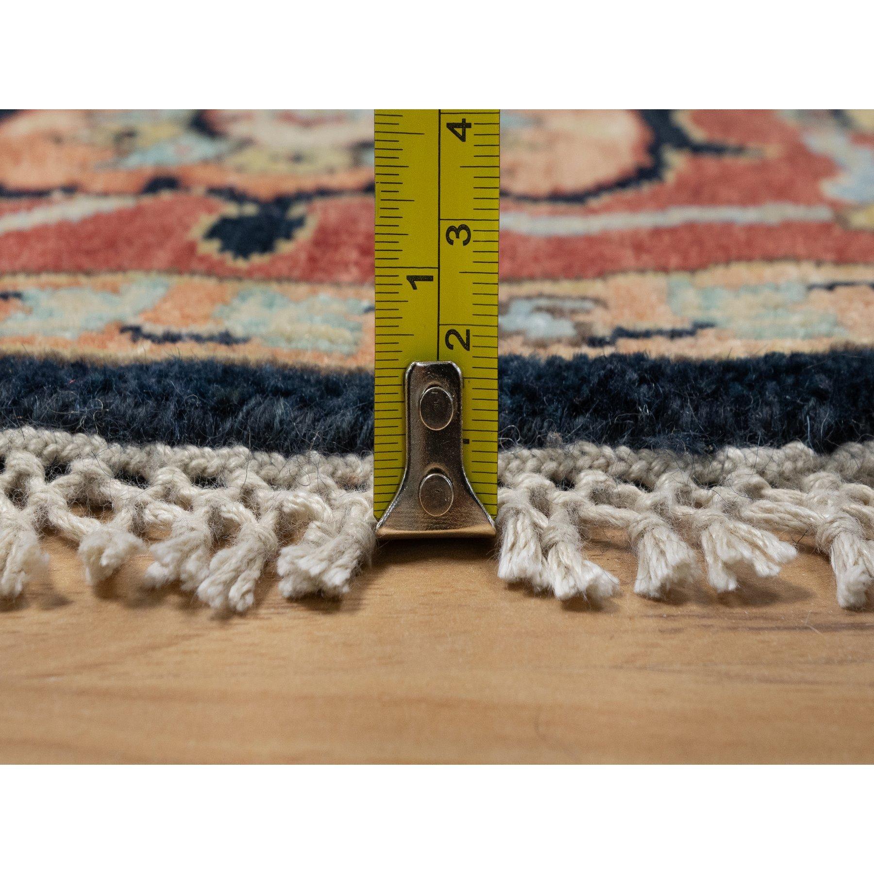 XXIe siècle et contemporain 6'x6' Tapis rond bleu caviar entièrement en laine Antiquities Heriz Re-Creation noué à la main en vente