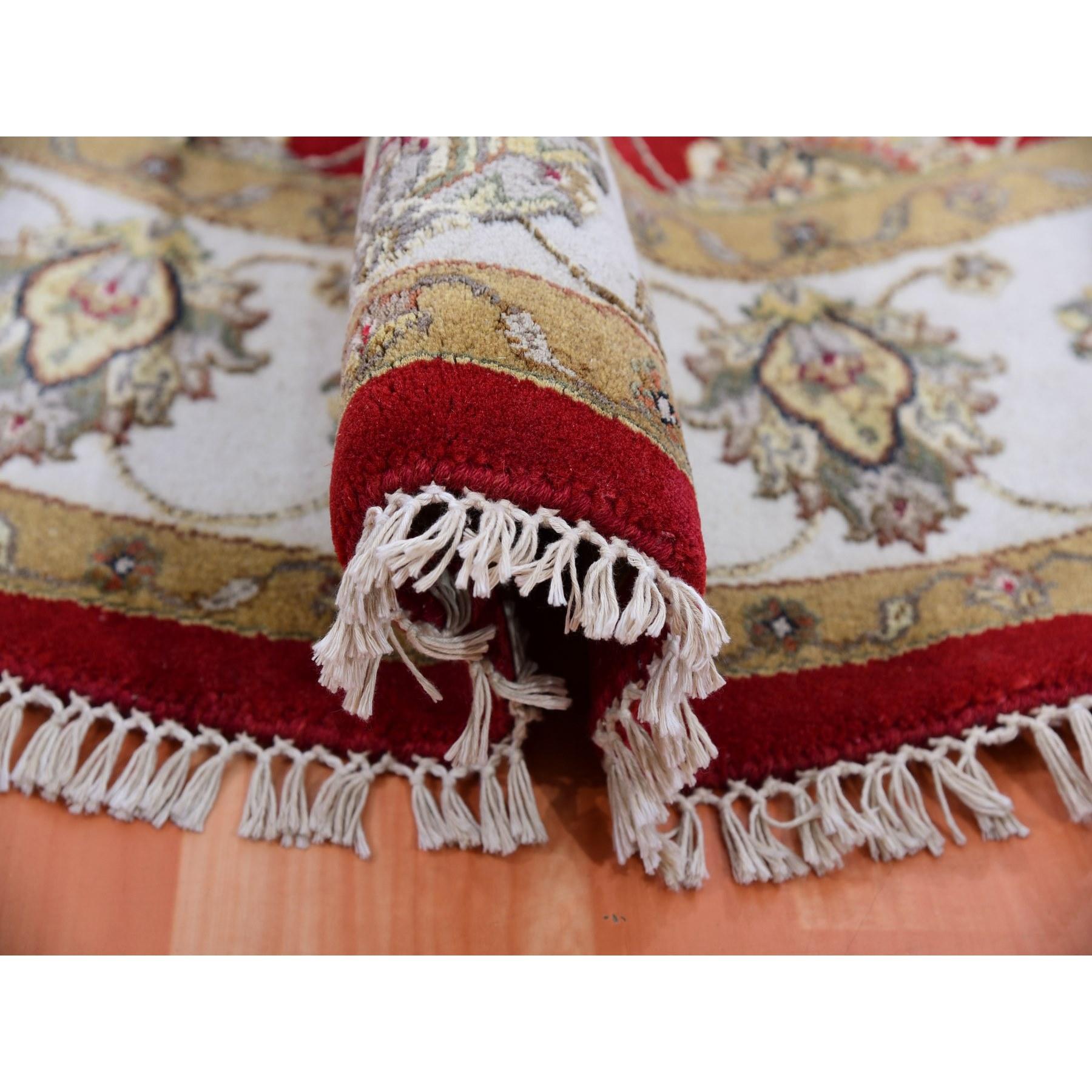 Hand-Knotted 6'x6' Exotic Red Hand Knotted Wool and Silk Rajasthan Design Round Rug For Sale