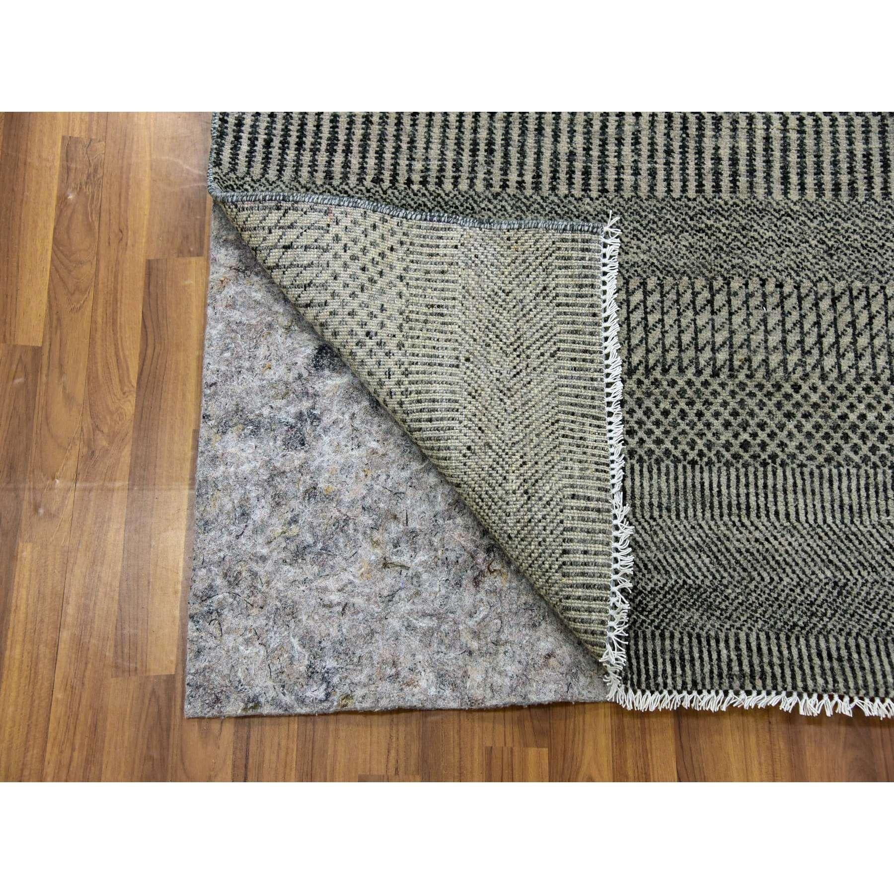 Moderne Tapis carré gris flanelle non teint 100% laine Grass Design noué à la main 6'x6'. en vente