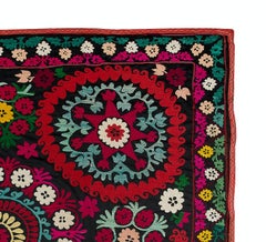 6x6 Ft Vintage-Bettbezug aus Seide mit Stickerei, quadratischer Wandbehang, farbenfroher Überwurf