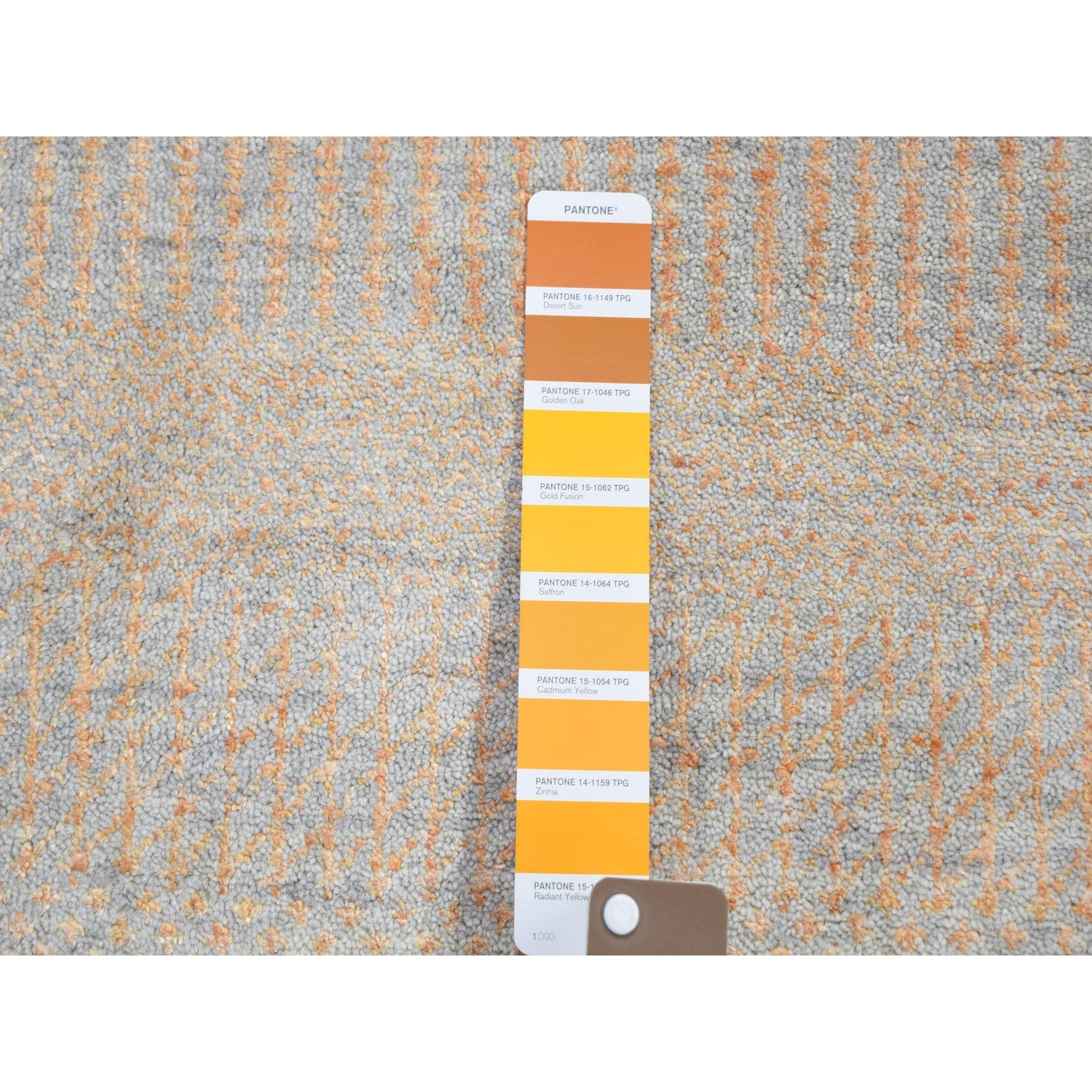 6'x6' Grau Gras Design Wolle und Seide Hand geknüpft Runde Orientteppich (Indisch) im Angebot