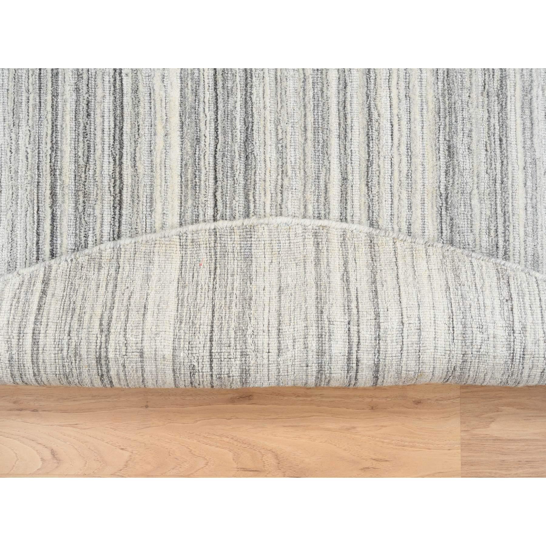 6'x6' Grau Hand gewebt ungefärbt natürliche Wolle Modern Design Runde Teppich (Moderne) im Angebot