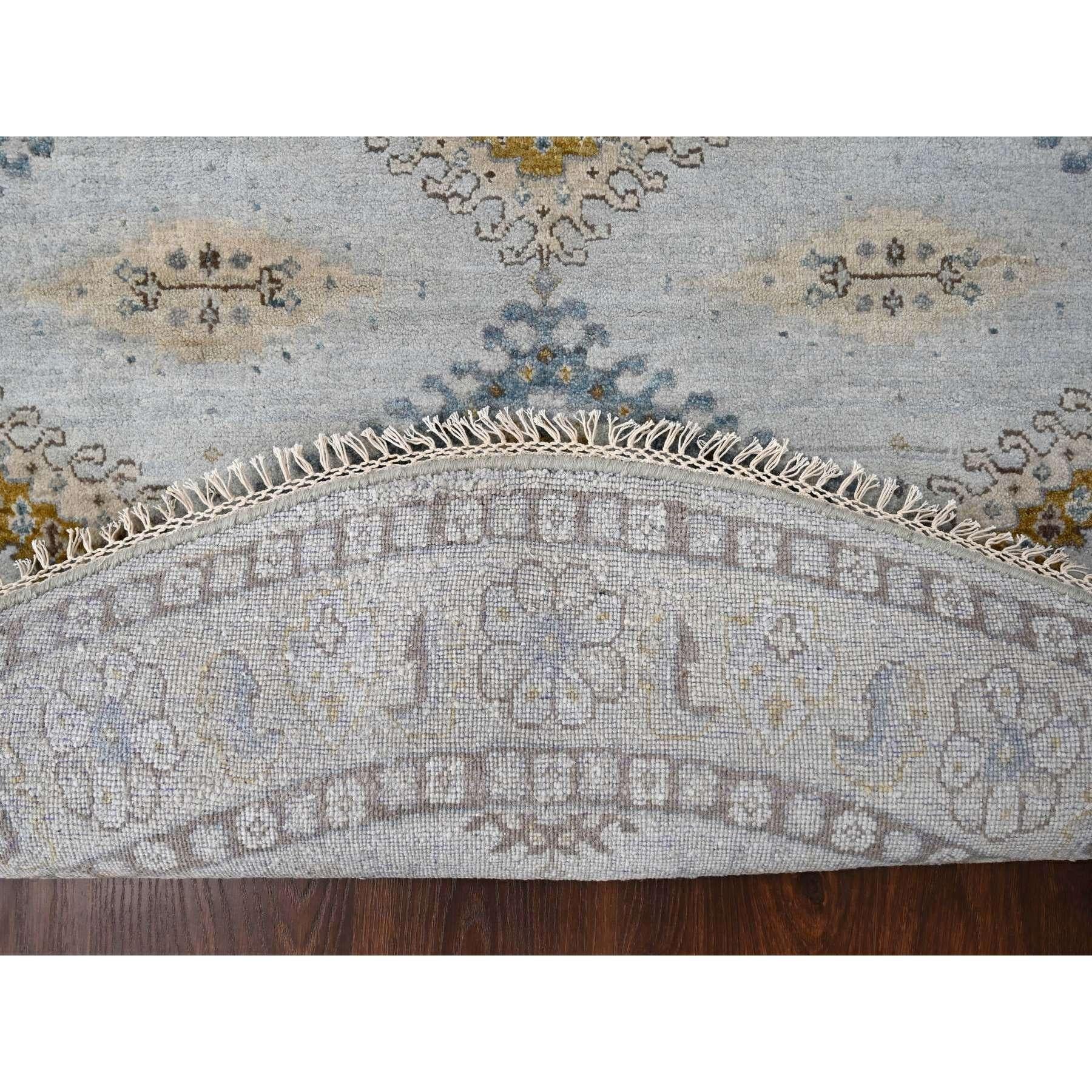 Tribale Tappeto rotondo zoroastriano di ispirazione villaggio 100% lana annodato a mano 6'x6' grigio in vendita