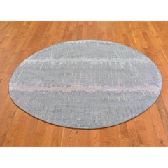6'x6' Hand Knotted Cardiac Design Textured Wool and Pure Silk Round Oriental Rug