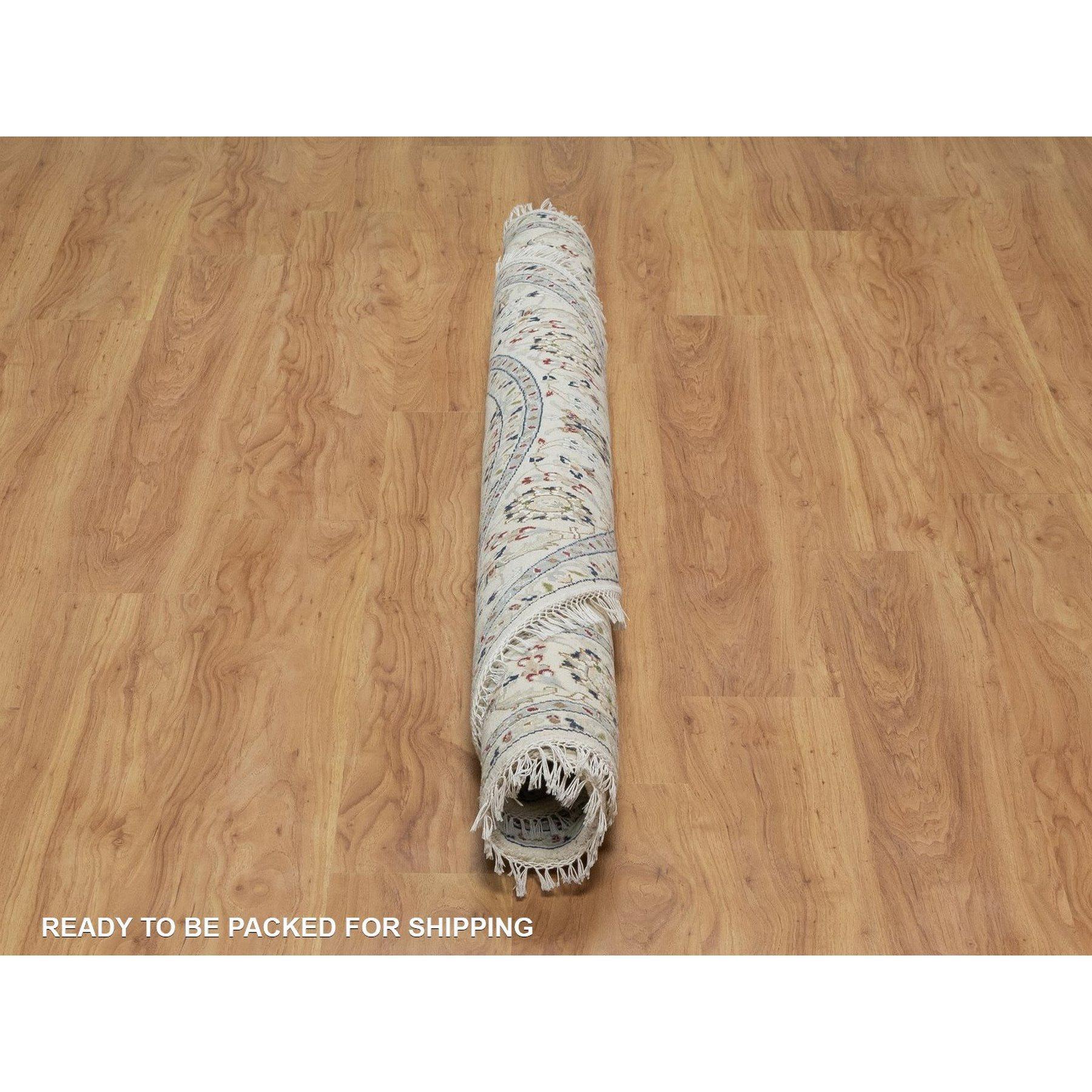 6'x6' Ivory Nain with Medallion Design Hand Knotted Wool and Silk Round Rug In New Condition For Sale In Carlstadt, NJ