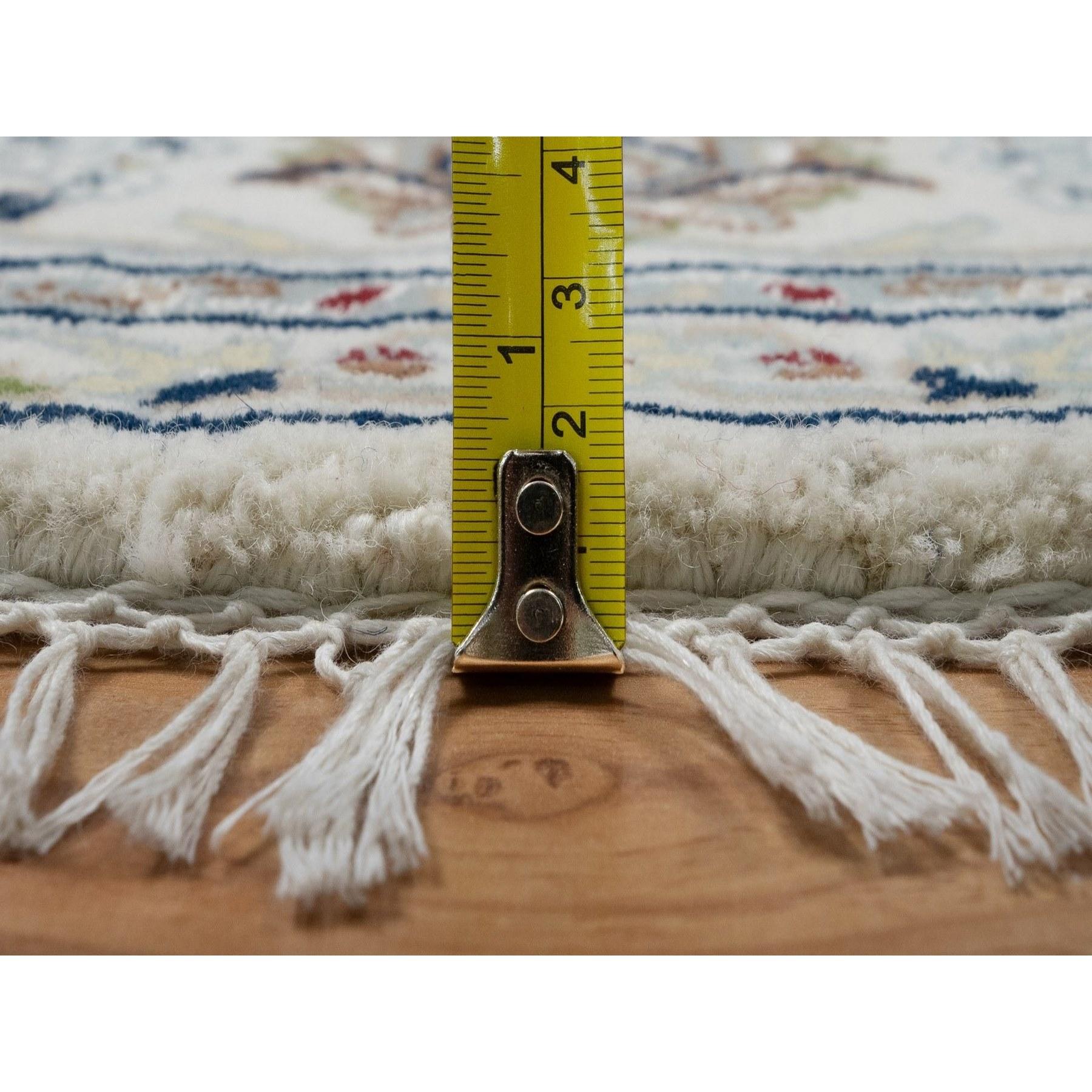 Contemporary 6'x6' Ivory Nain with Medallion Design Hand Knotted Wool and Silk Round Rug For Sale