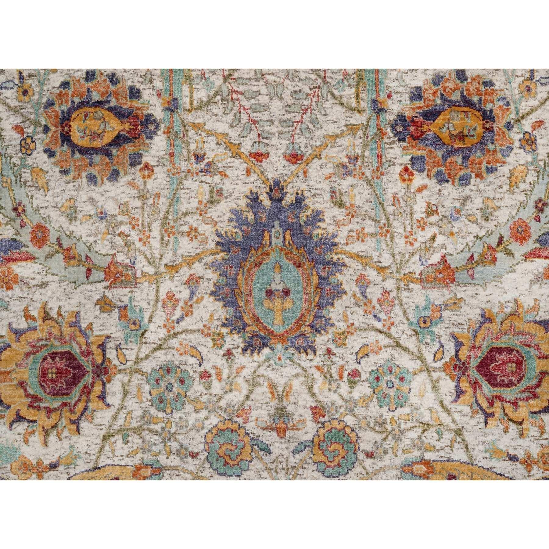 Alfombra de seda anudada a mano con textura de lana y diseño de hoja de hoz marfil de 6'x6' Anudado a mano en venta