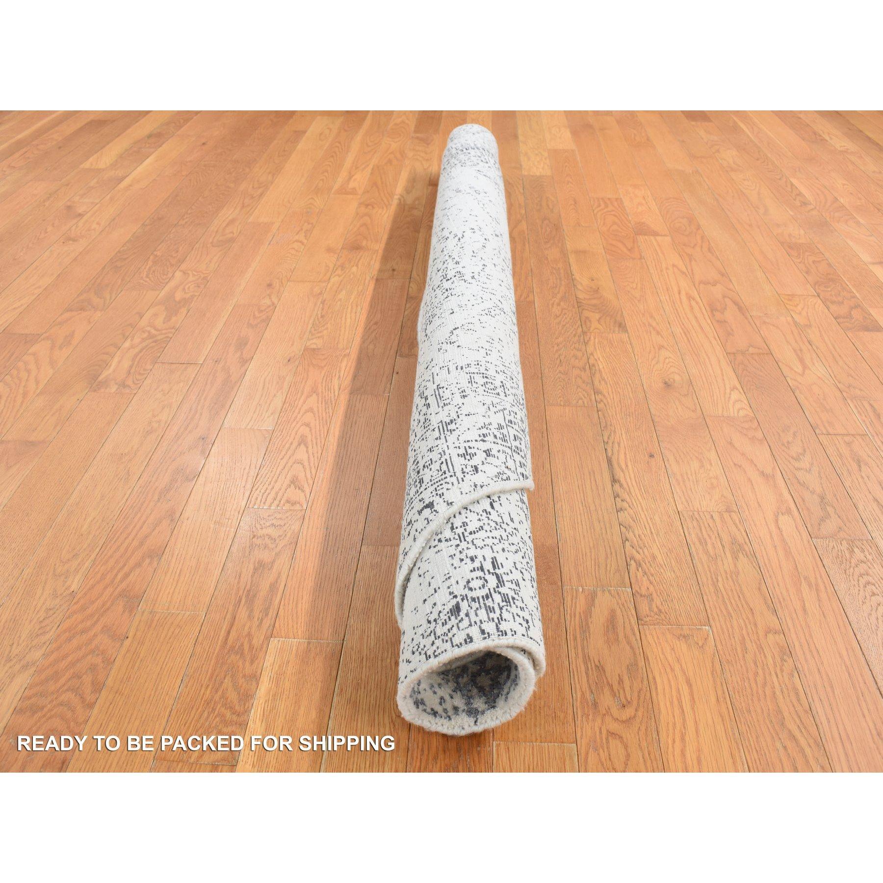 Tappeto rotondo 6'x6' avorio con mix di grigio lavorato a mano con design Mamluke In condizioni Nuovo in vendita a Carlstadt, NJ