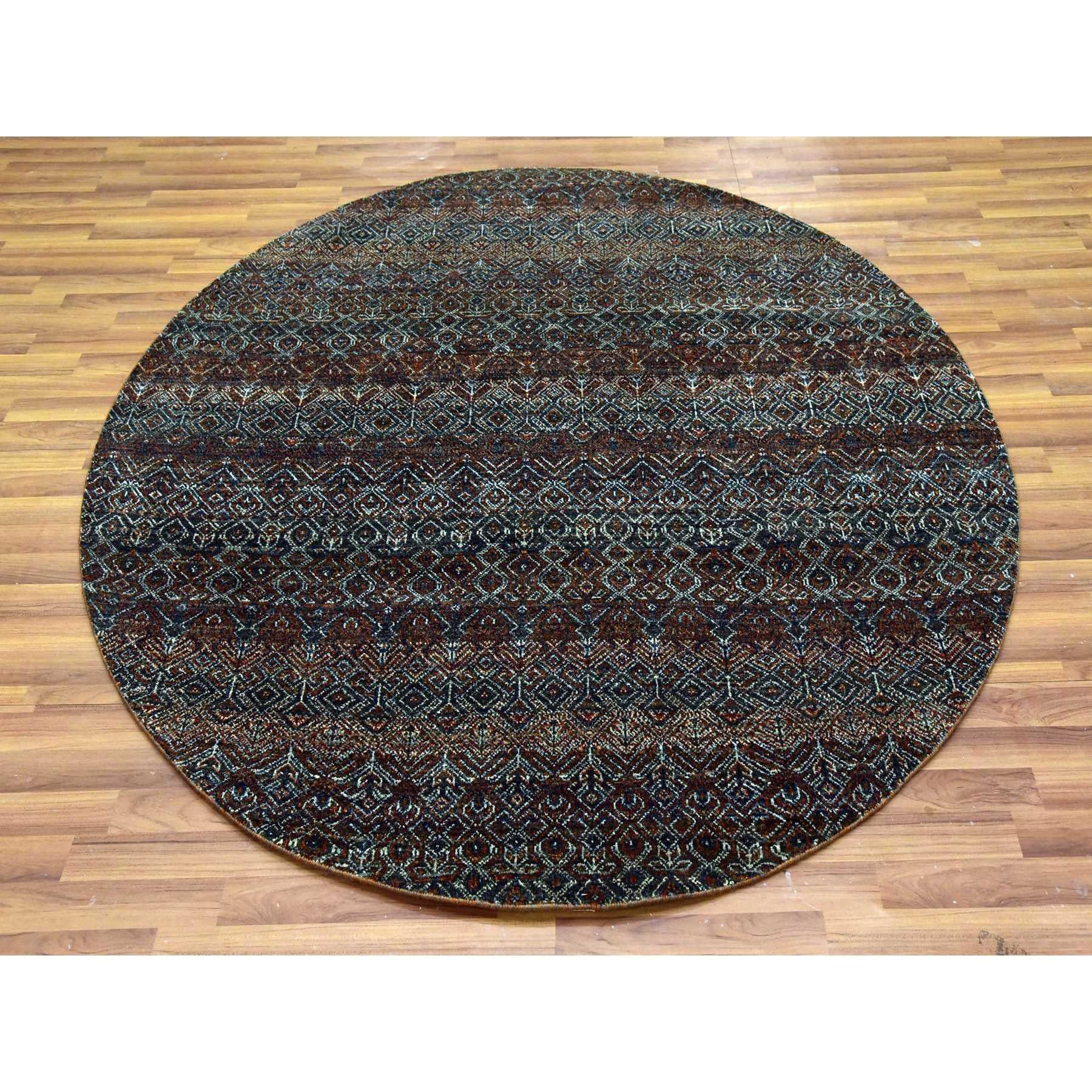 This is a truly genuine one-of-a-kind 100% Plush Wool, Tone on Tone, Kohinoor Herat, Hand Knotted, Oriental Rug. It has been Knotted for months and months in the centuries-old weaving craftsmanship techniques by artisans.
Primary materials: