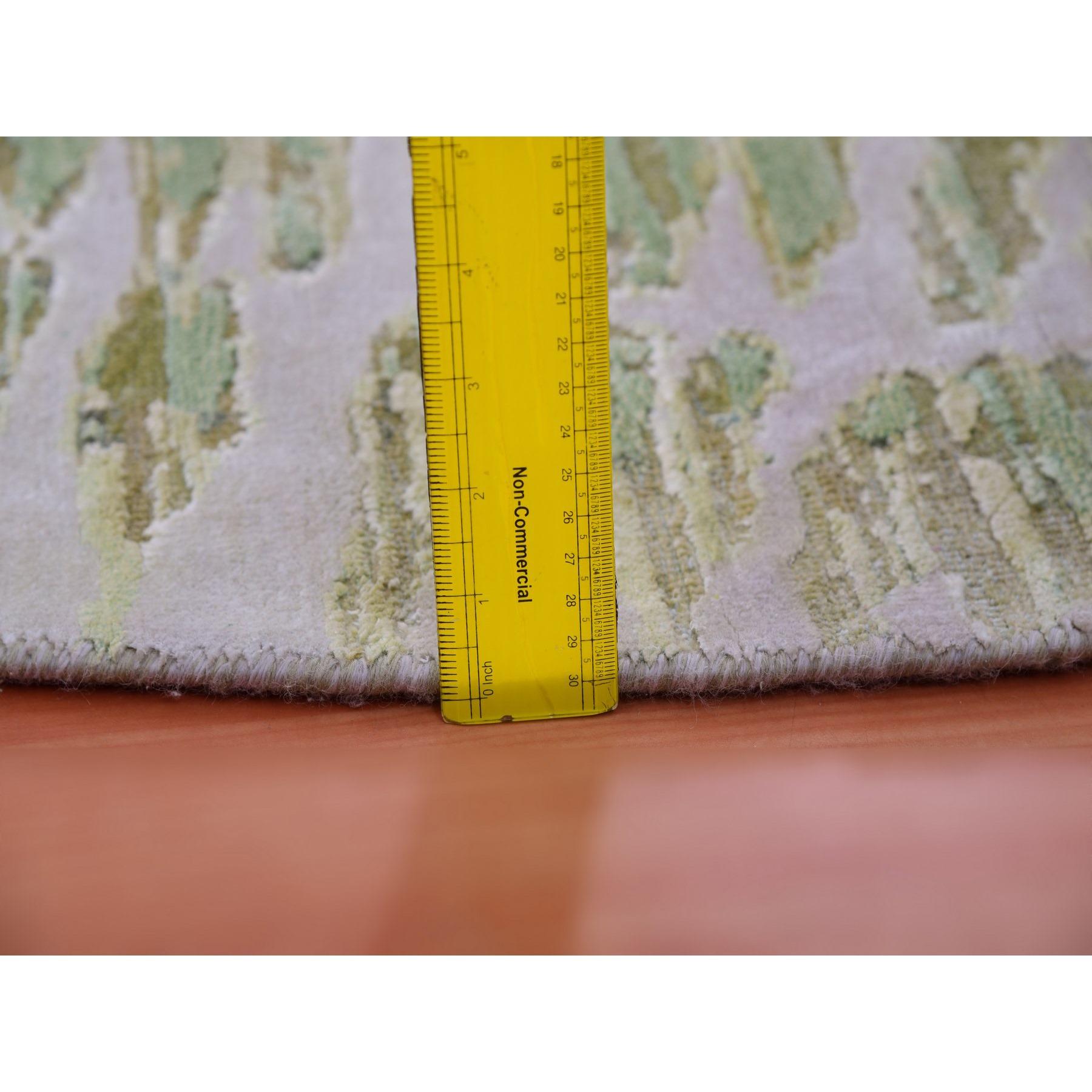 Tissé à la main 6'x6' Lafayette Vert Crocodile Safari Design Soie Noué à la main Tapis d'Orient en vente