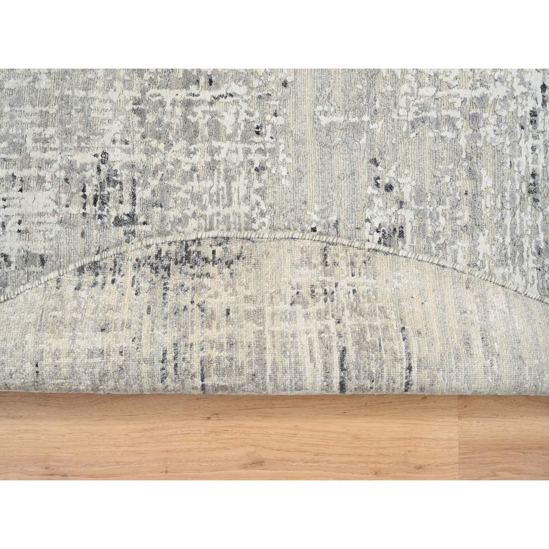 6'x6' Hellgrauer, moderner, handgeknüpfter runder Teppich aus Naturwolle, handgeknüpft (Moderne) im Angebot