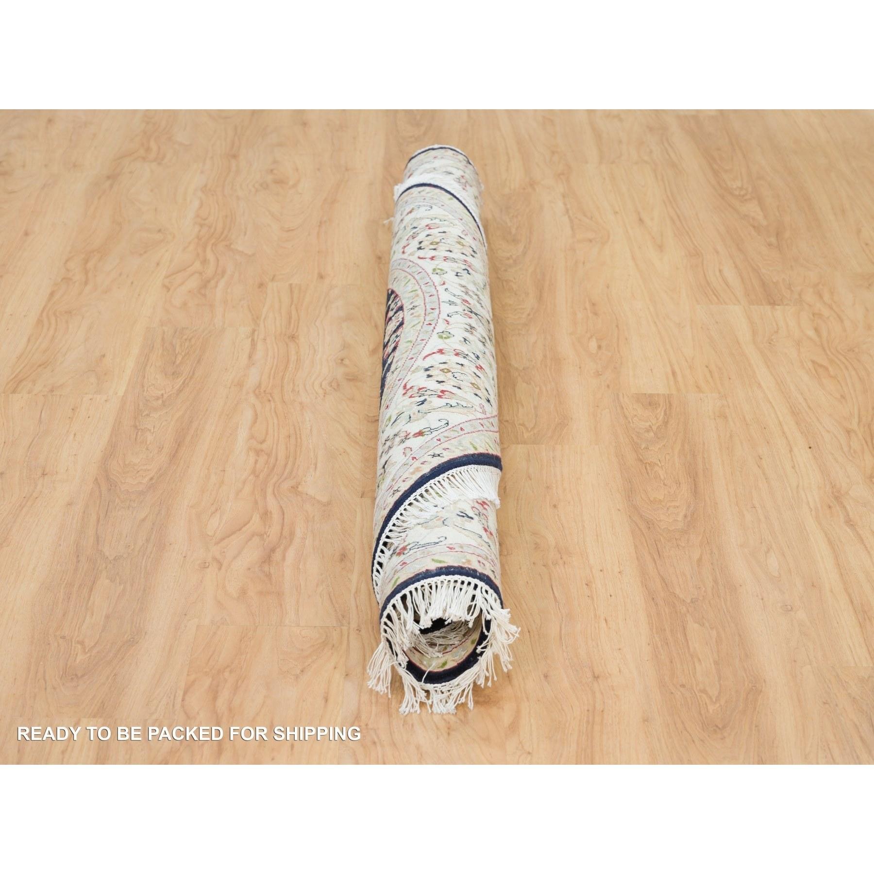6'x6' Tapis rond bleu nuit en laine douce nouée à la main Nain Design/One 250 KPSI Neuf - En vente à Carlstadt, NJ