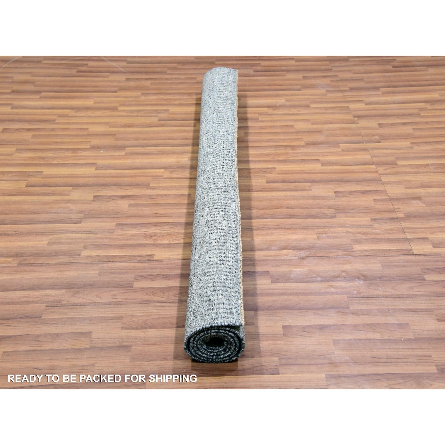 XXI secolo e contemporaneo 6'x6' Pediment Gray Grass Plain Design Wool Hand Knotted Oriental Square Rugs in vendita