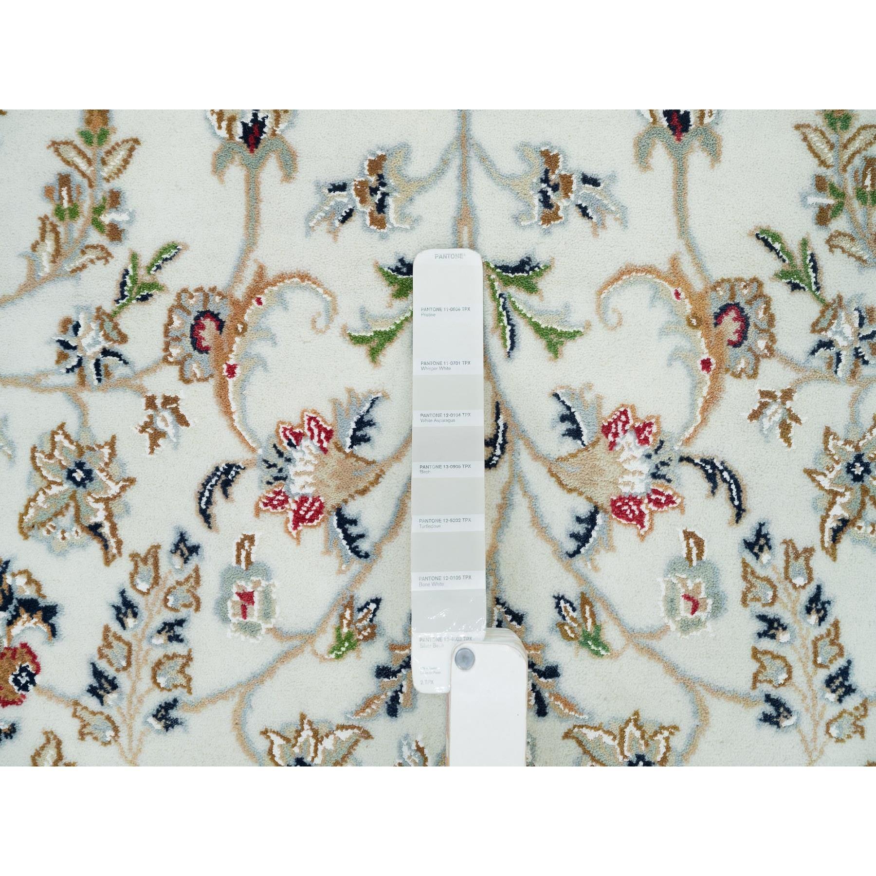 6'x6' Pulverweißer, handgeknüpfter, Nain-Design, 250 KPSI runder Teppich aus weicher Wolle in Pulverweiß (Indisch) im Angebot