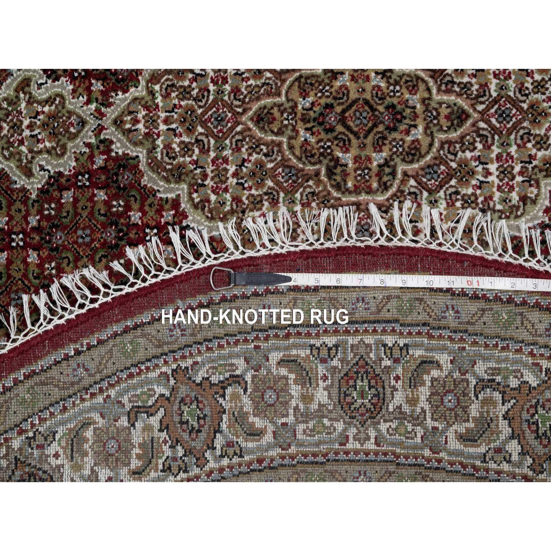 6'x6' Red Tabriz Mahi with Fish Design Pure Wool Hand Knotted Round Rug For Sale 1